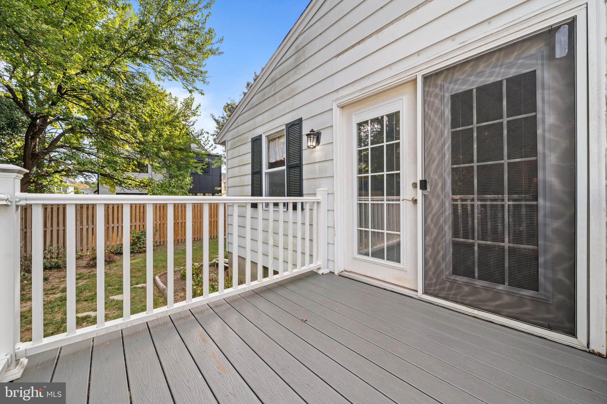 CLARENDON - Residential