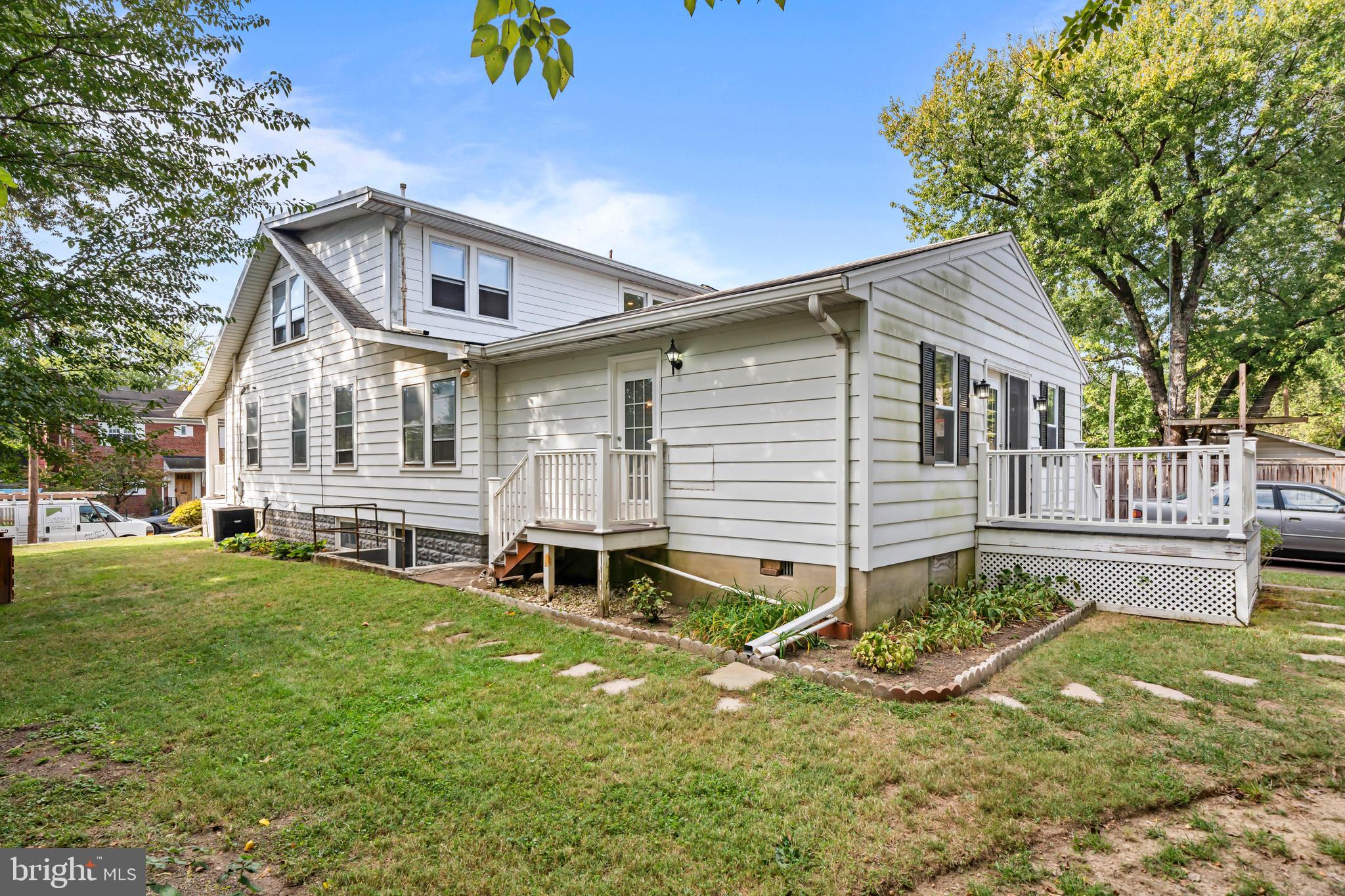 CLARENDON - Residential