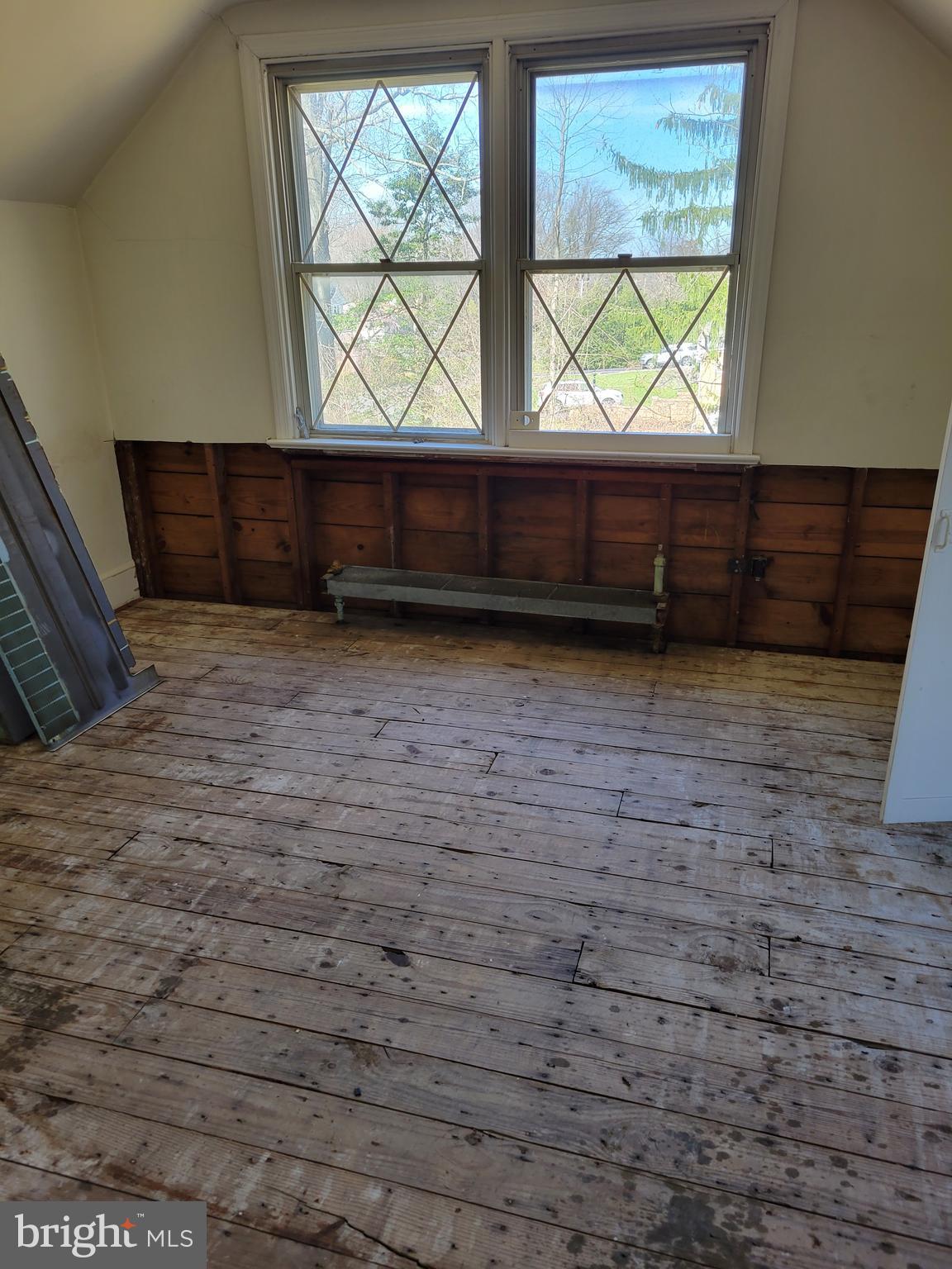 HUNTINGDON WOODS - Residential