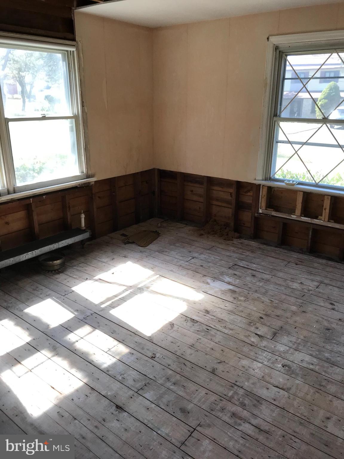 HUNTINGDON WOODS - Residential