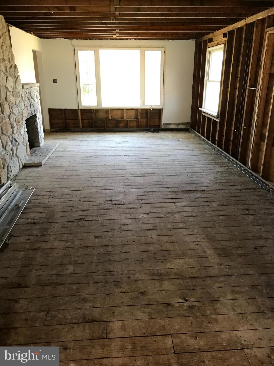 HUNTINGDON WOODS - Residential