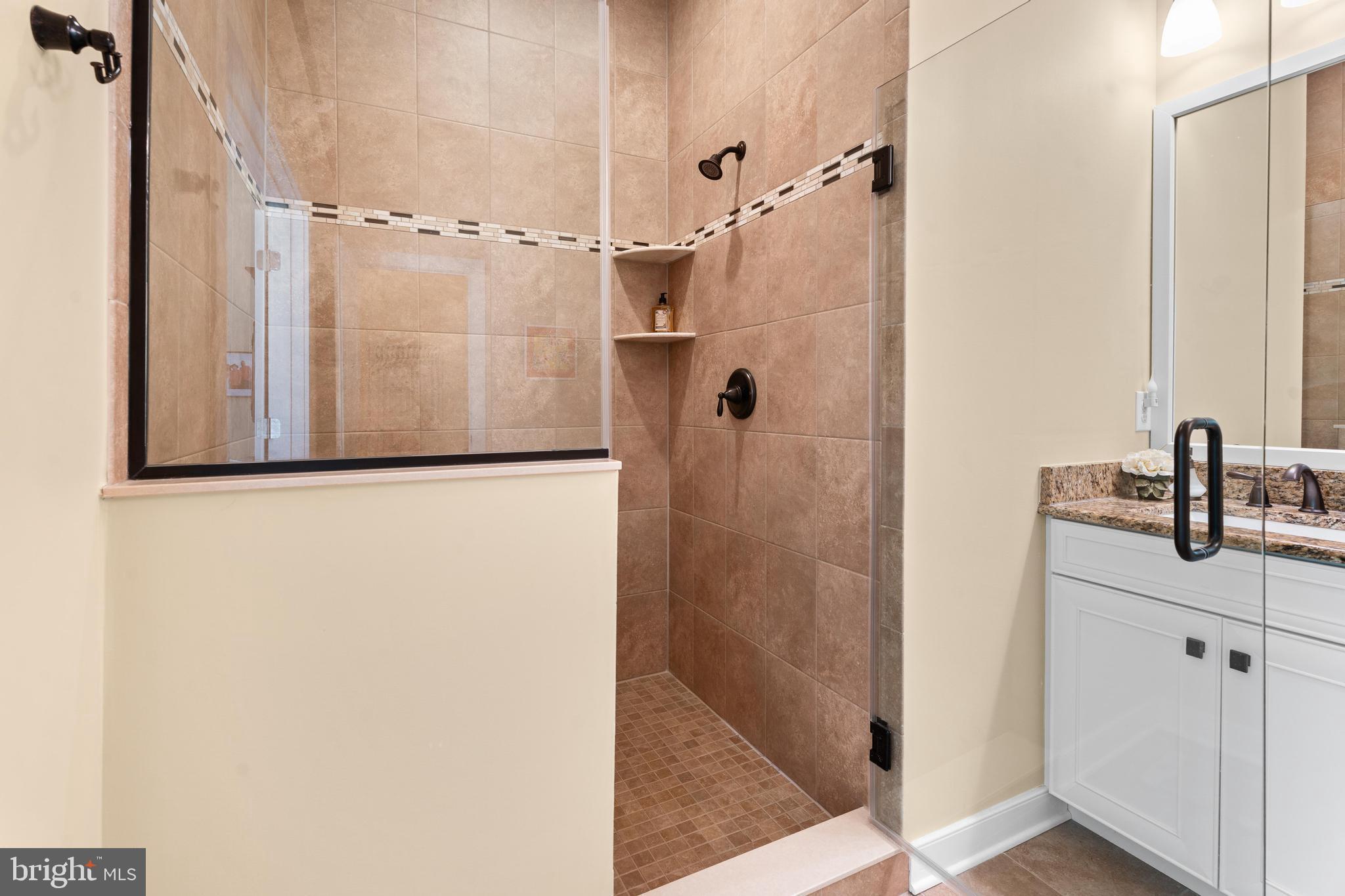 JOHNSONS GLADE - Residential