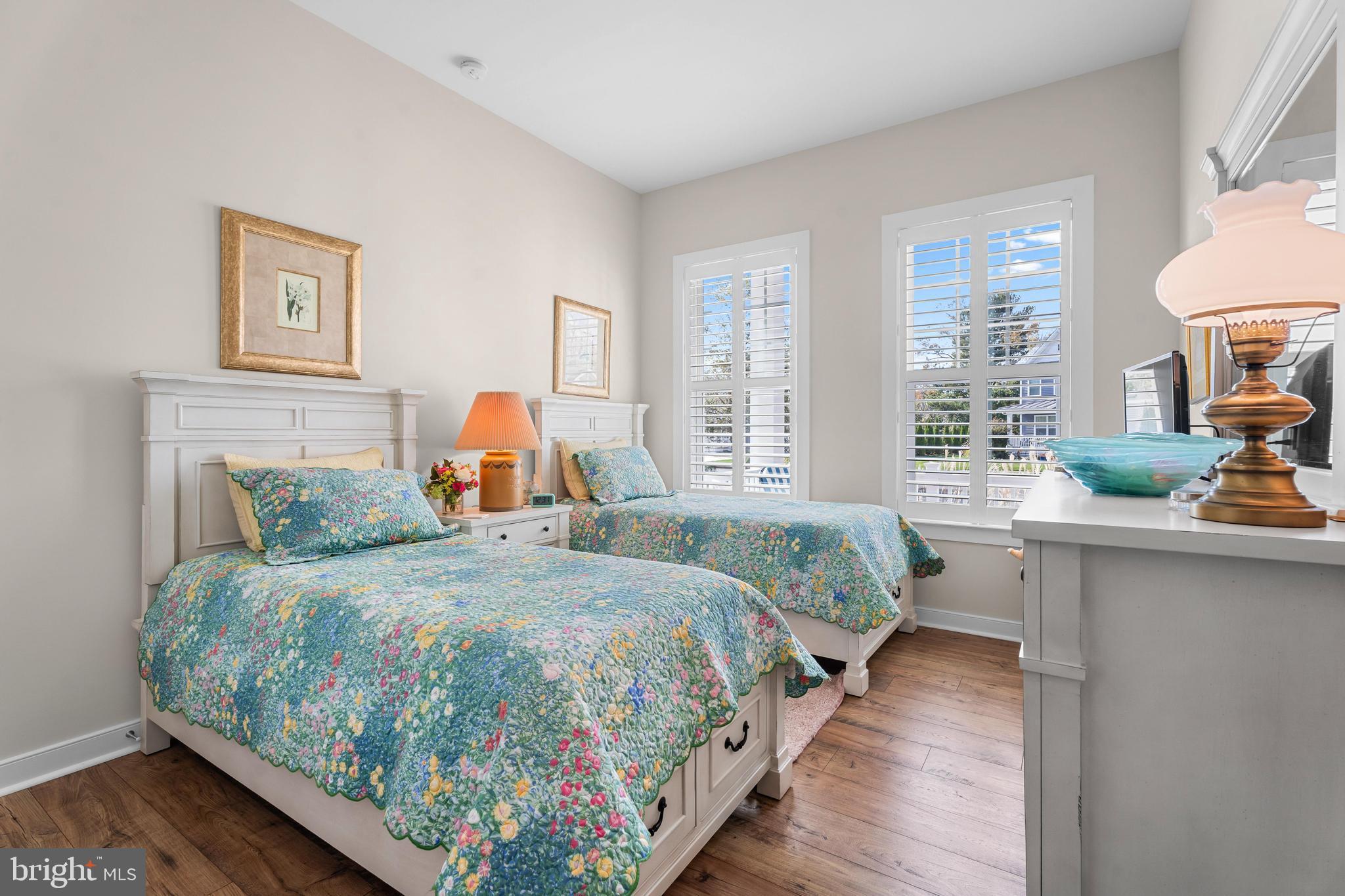 JOHNSONS GLADE - Residential