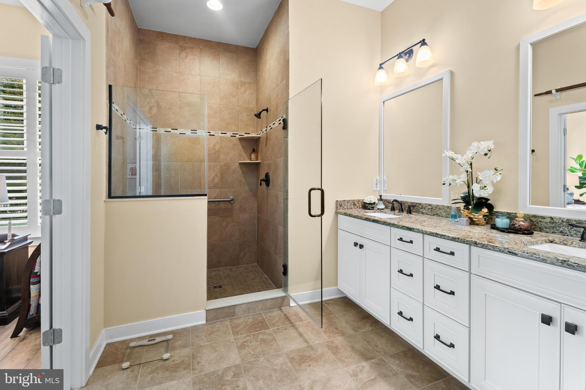 JOHNSONS GLADE - Residential