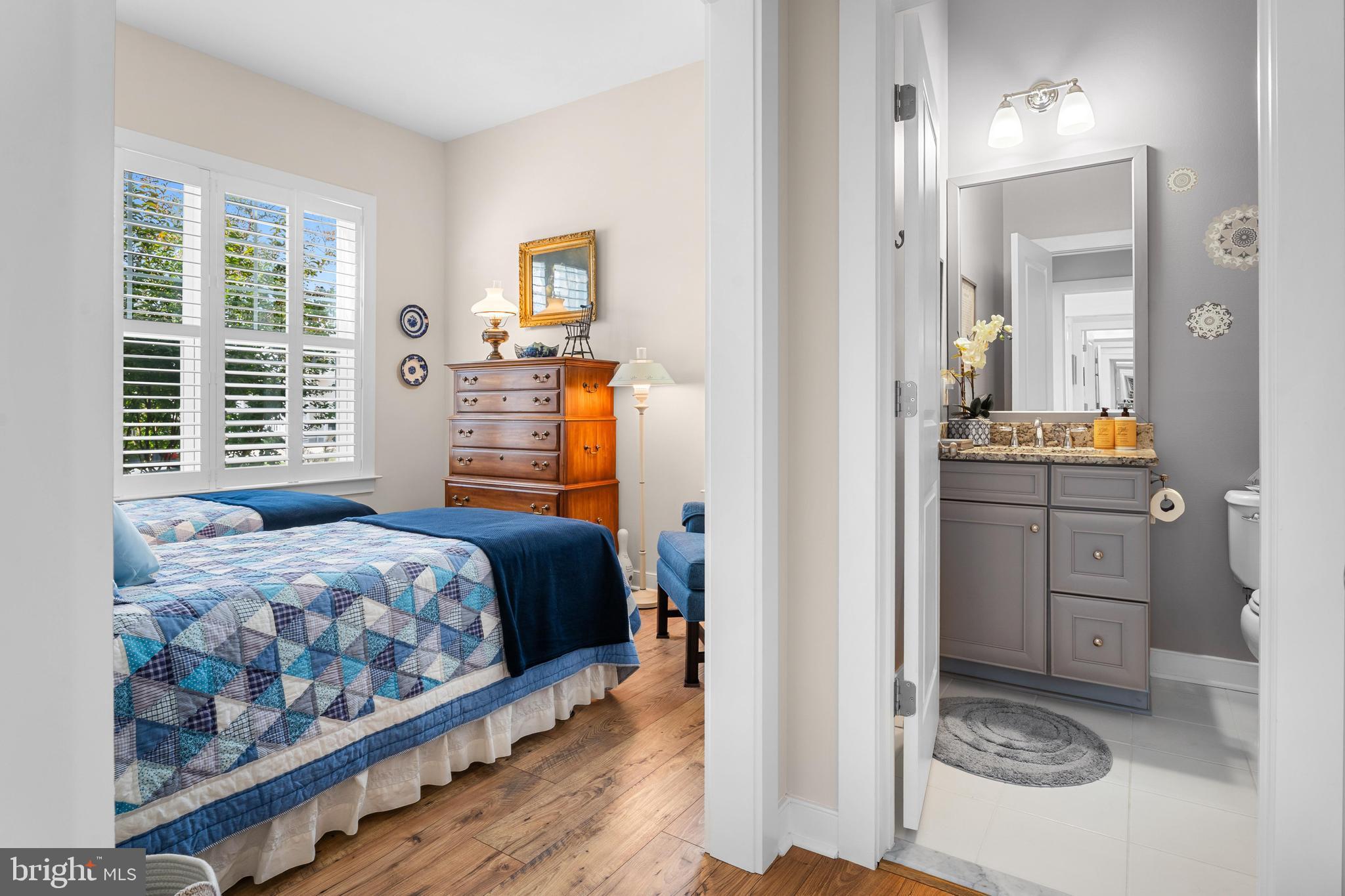 JOHNSONS GLADE - Residential