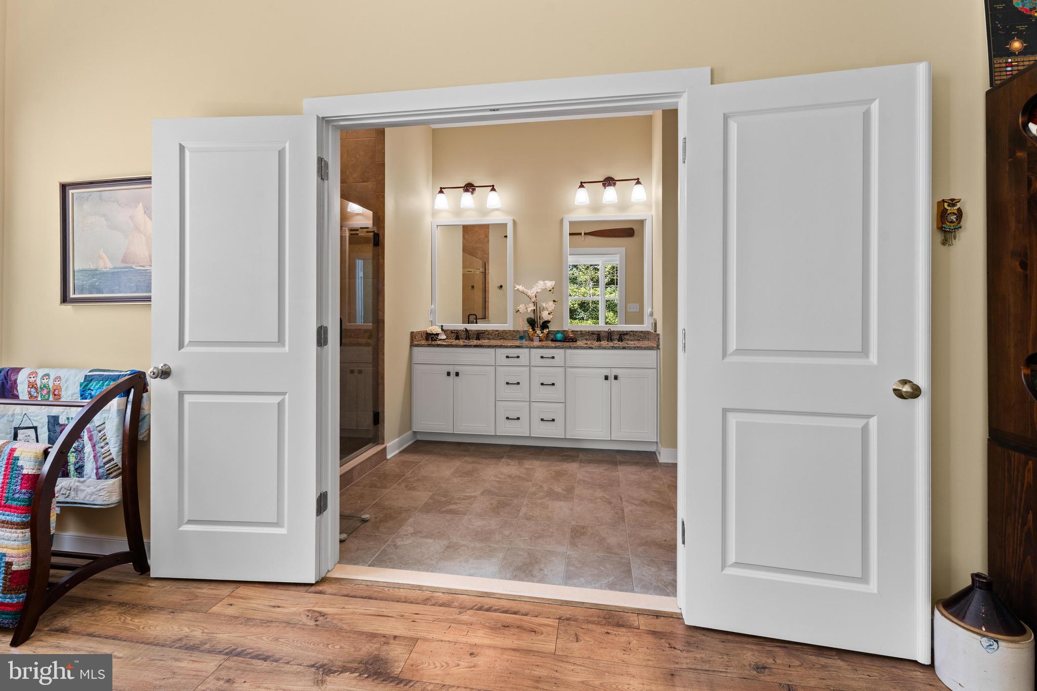 JOHNSONS GLADE - Residential