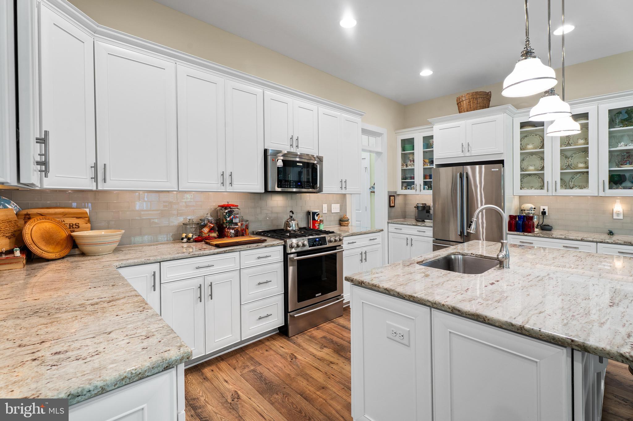 JOHNSONS GLADE - Residential