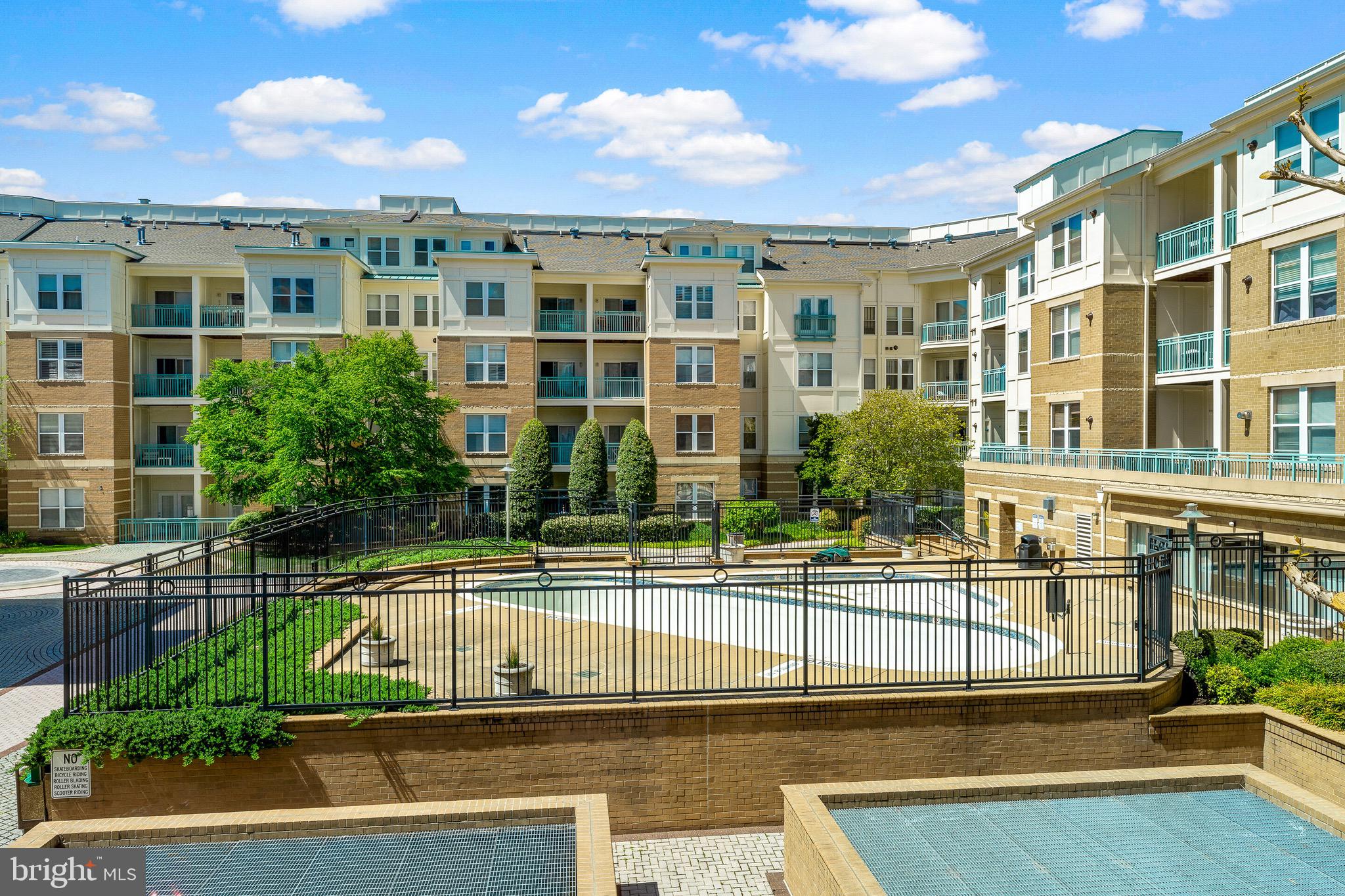 MARKET STREET AT TOWN CENTER - Residential