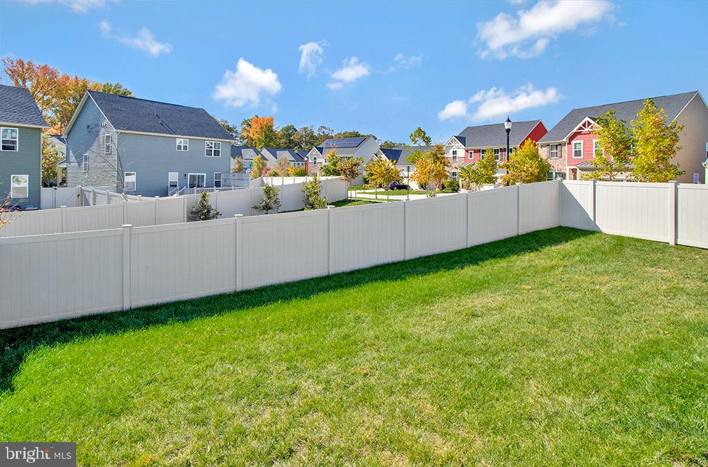 CREEKSIDE VILLAGE - Residential