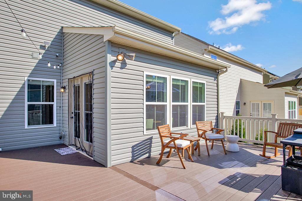 CREEKSIDE VILLAGE - Residential