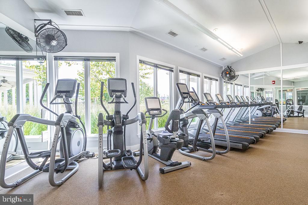 CREEKSIDE VILLAGE - Residential