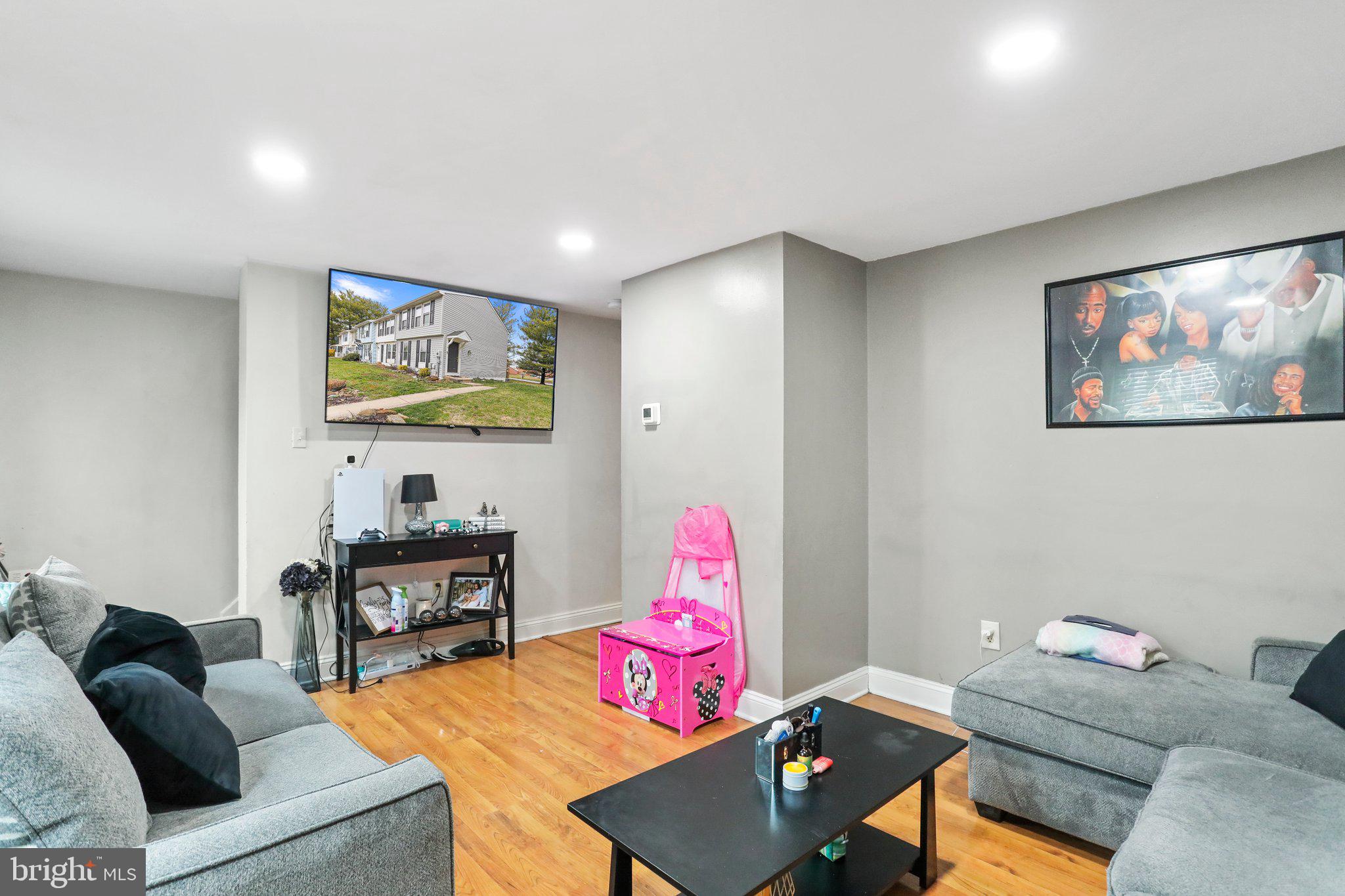 LANGLEY EAST - Residential