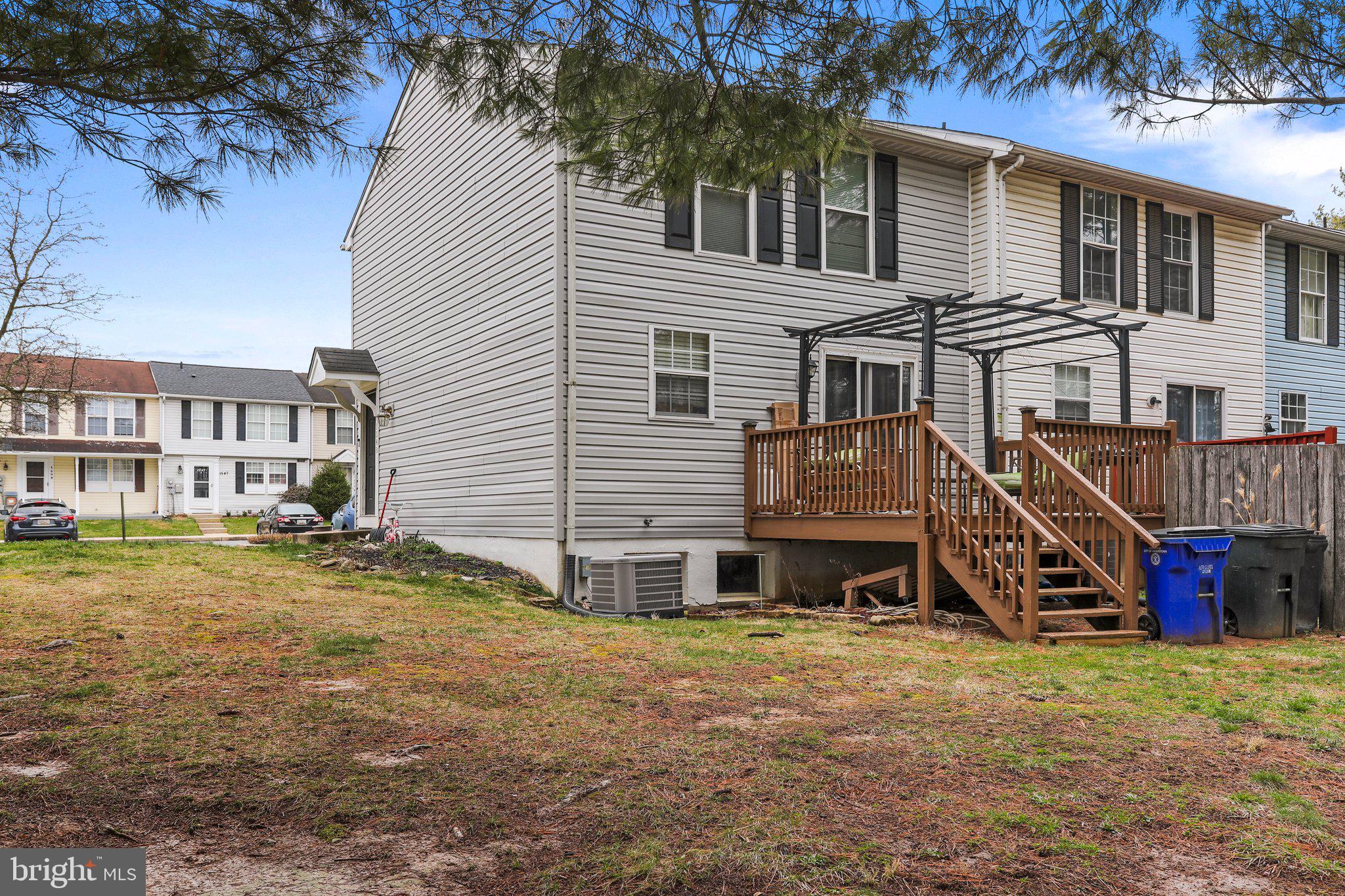 LANGLEY EAST - Residential