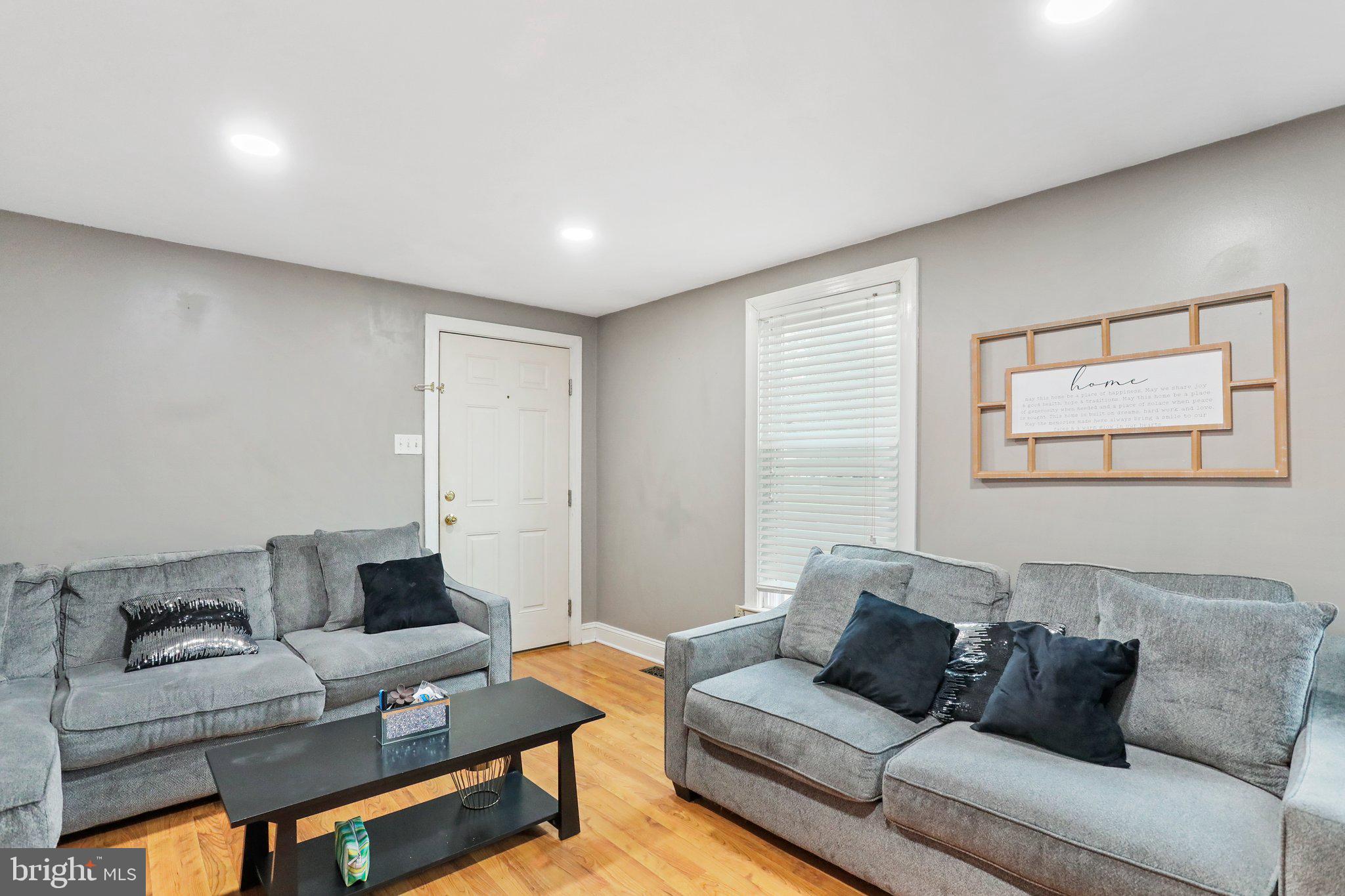 LANGLEY EAST - Residential