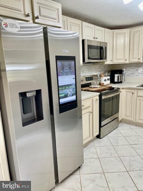 RAMBLING HILLS - Residential