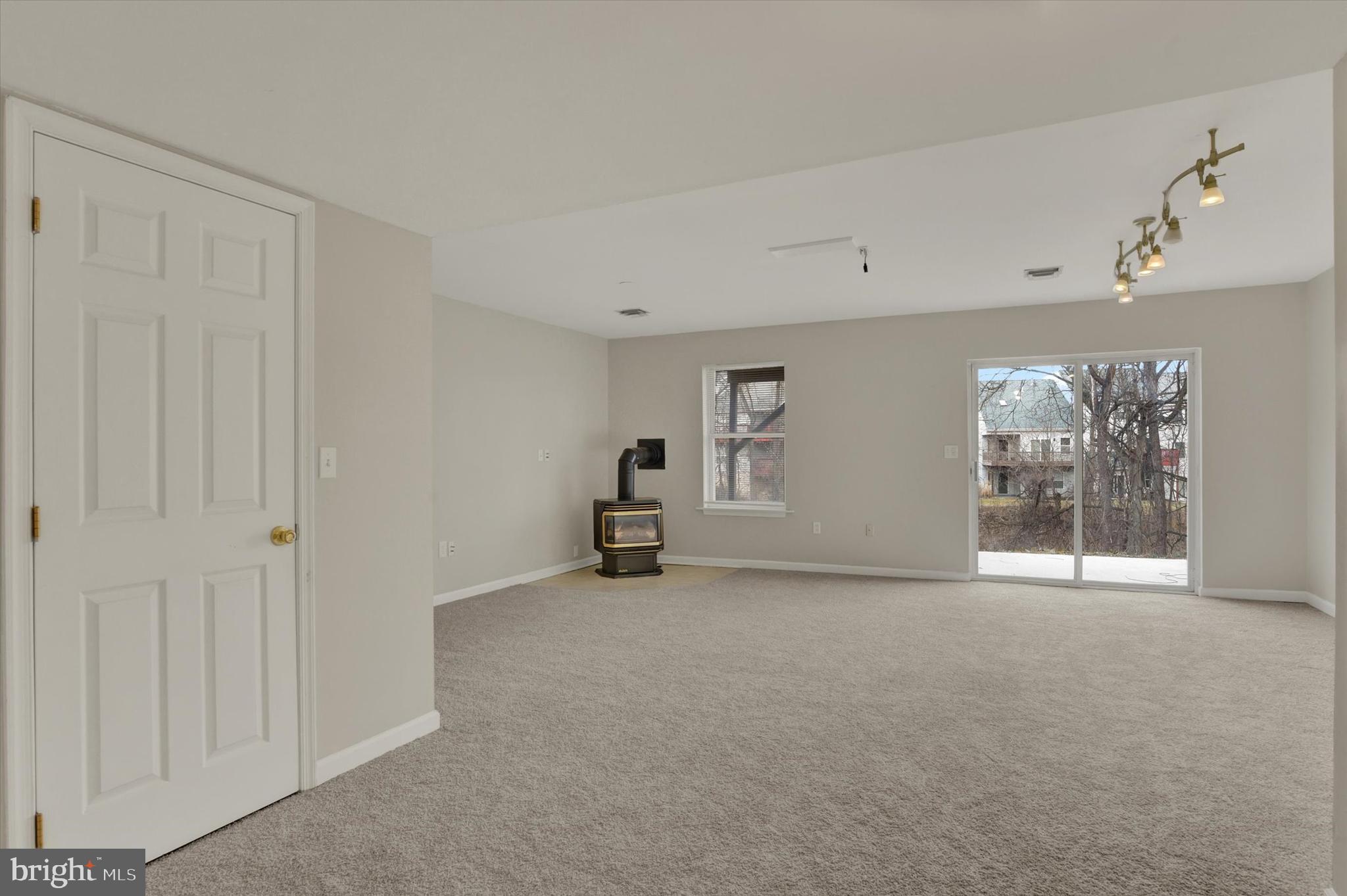 WOODED POND - Residential