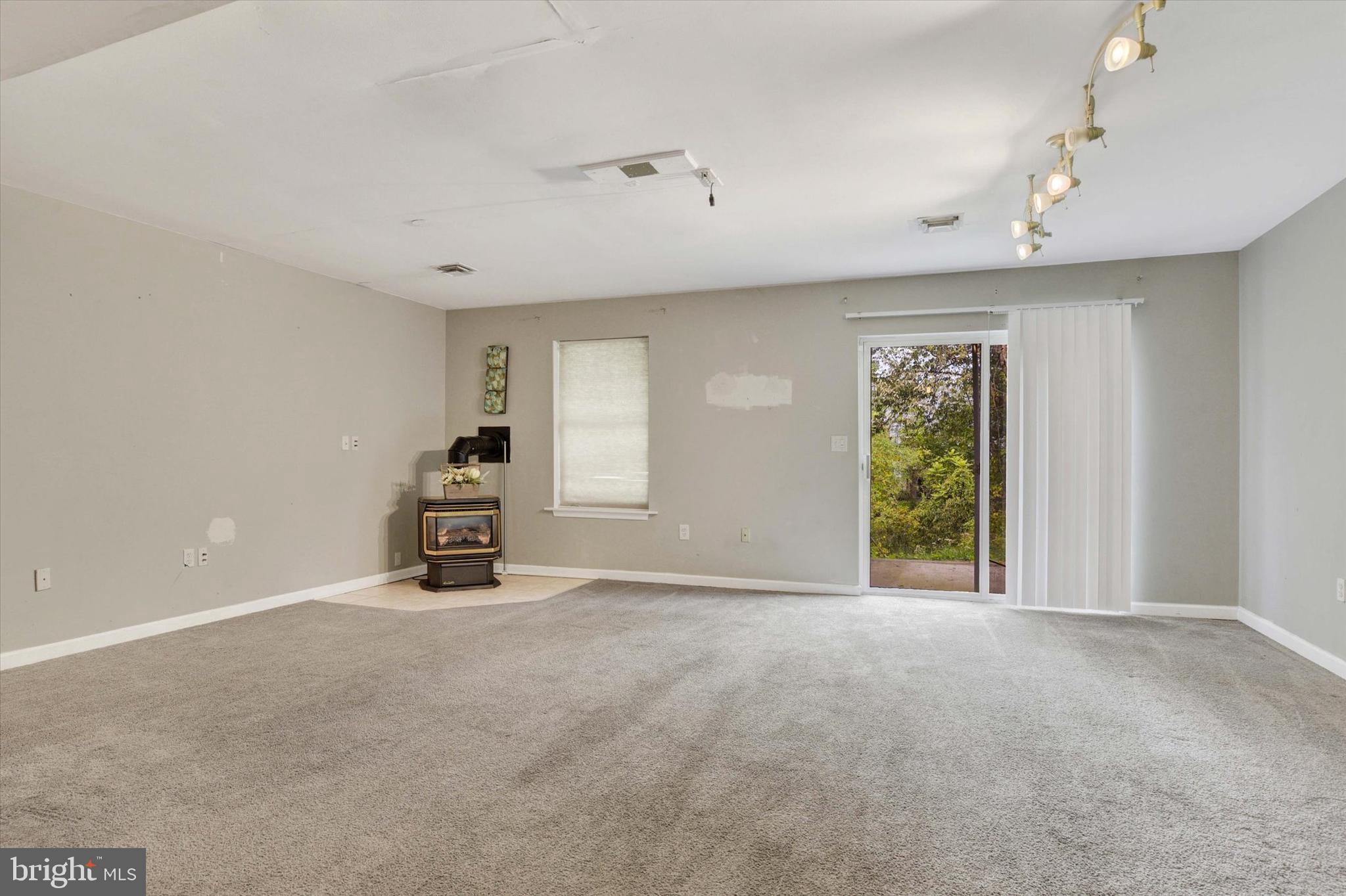 WOODED POND - Residential