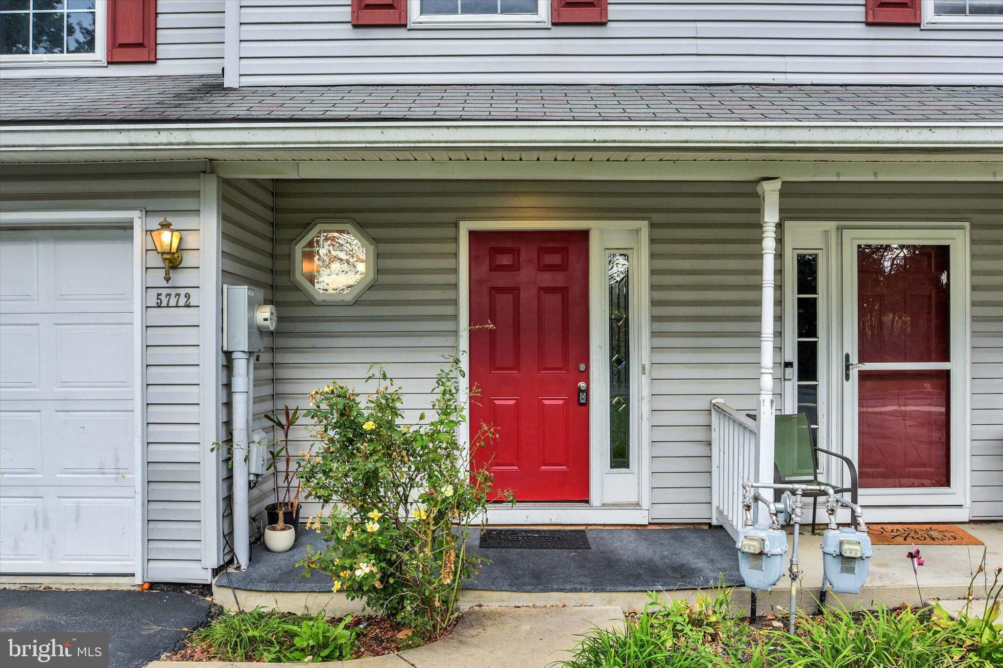 5772 HIDDEN LAKE DRIVE