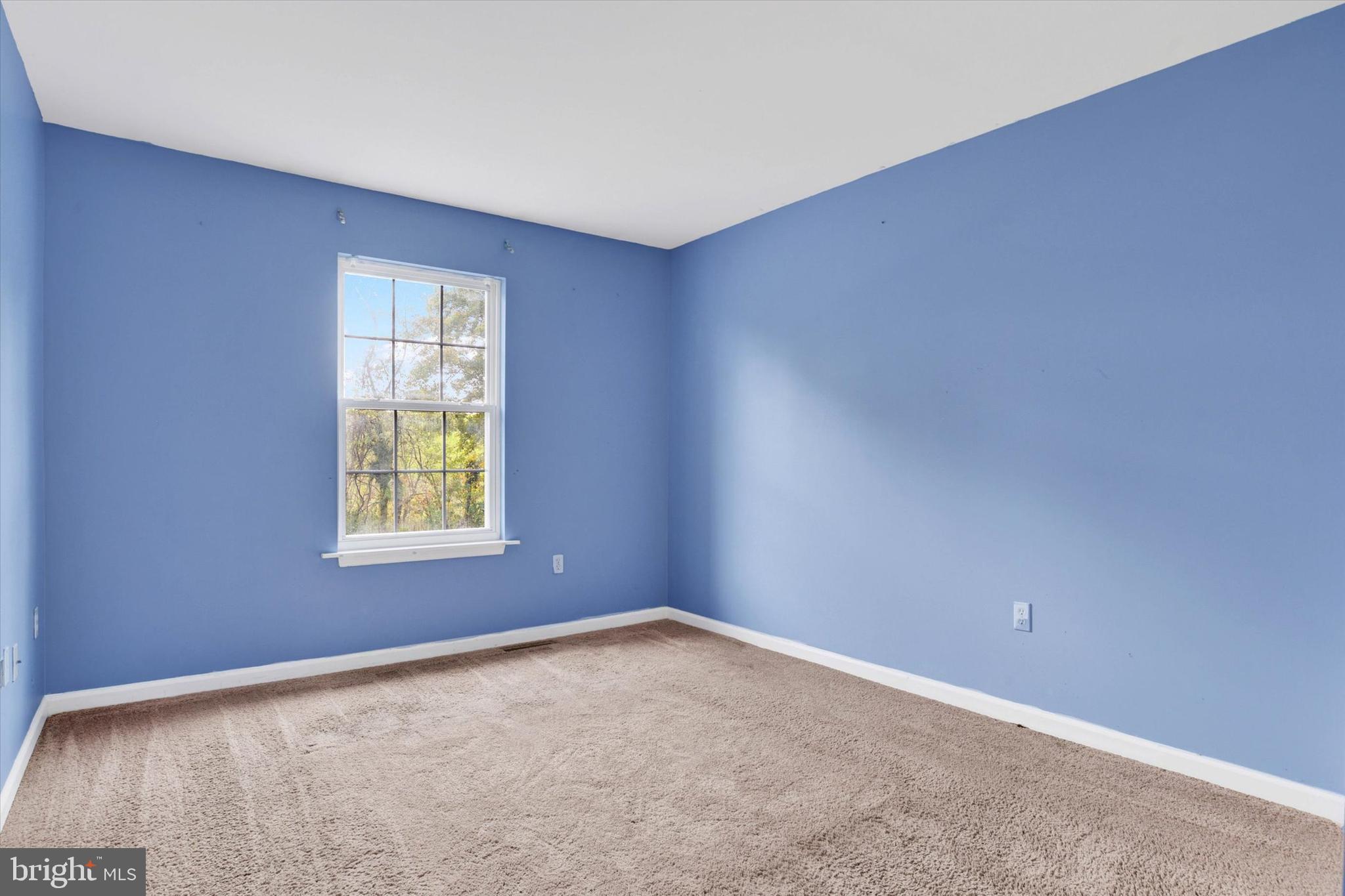 WOODED POND - Residential