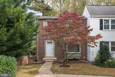 2901 Everleigh Way, Fairfax, VA MLS: VAFX2273772