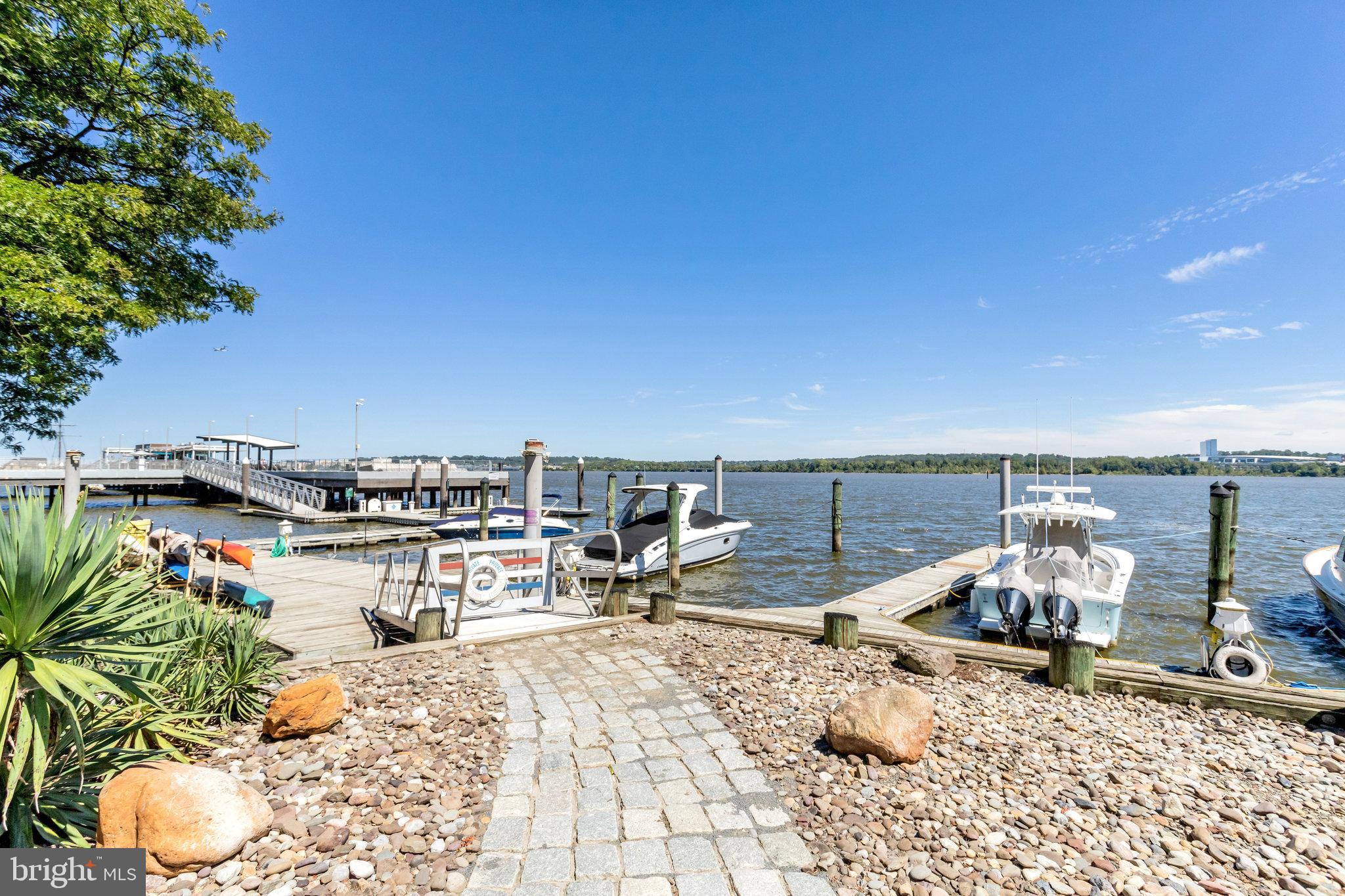 PLANTATION ESTATES - Residential