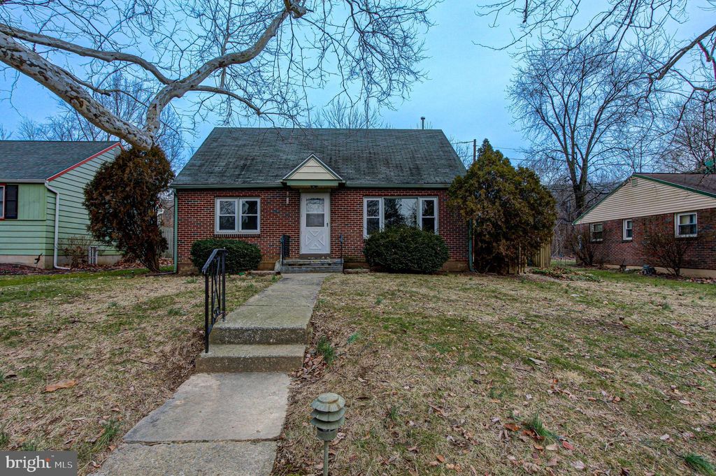 Photo of 1017 CENTER AVE, LANCASTER, PA 17601 (MLS # PALA2030446)