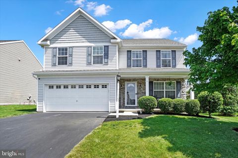 Photo of 1347 Heatherwood Drive, Mount Joy, PA 17552 (MLS # PALA2051722)