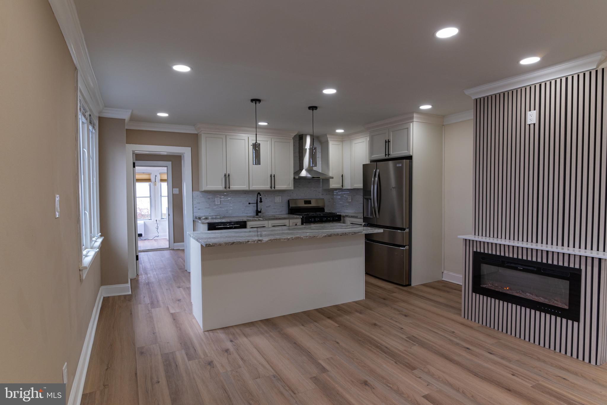 FOX CHASE - Residential