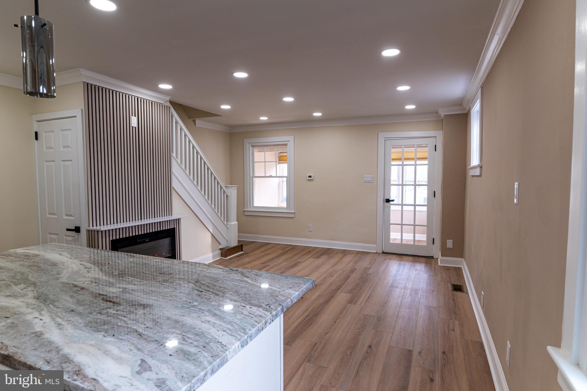 FOX CHASE - Residential