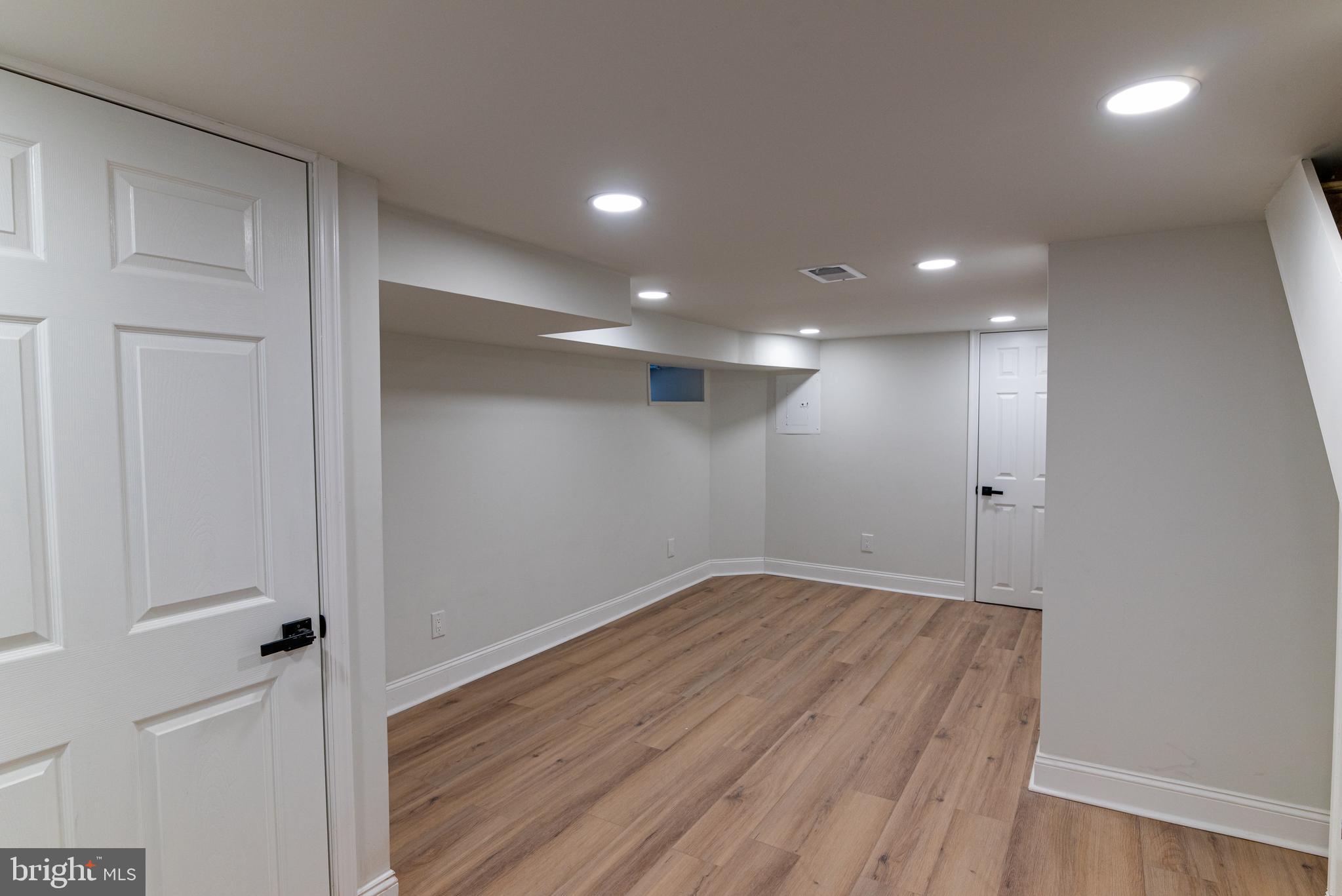 FOX CHASE - Residential