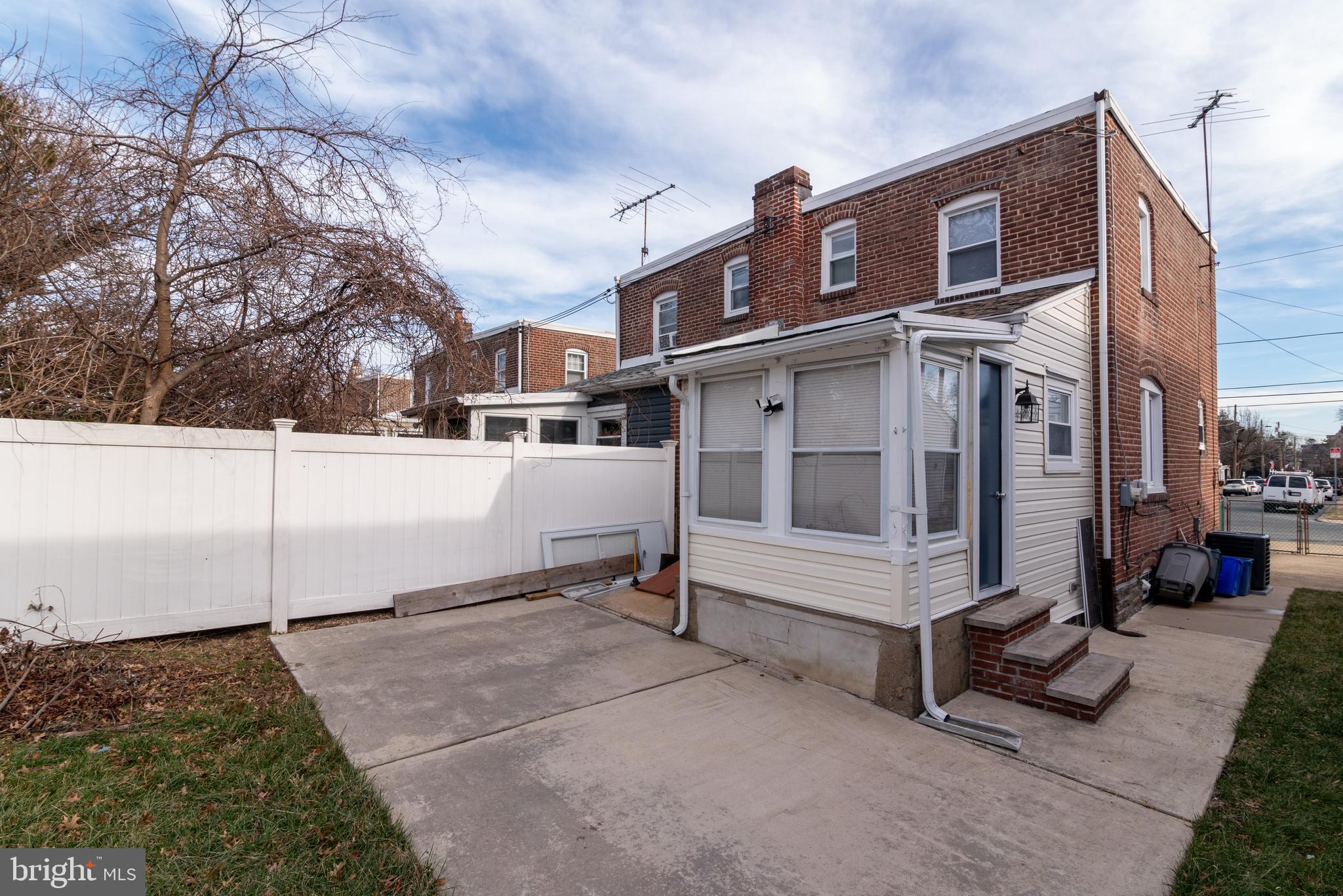 FOX CHASE - Residential