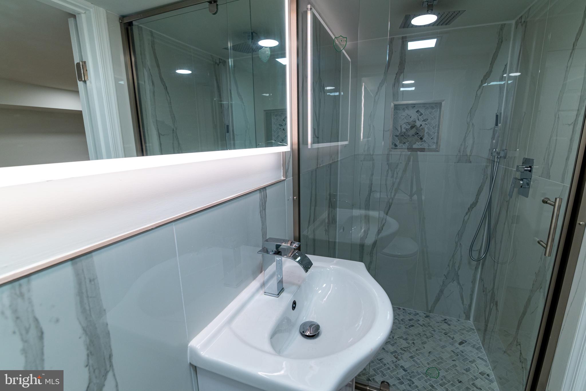 FOX CHASE - Residential