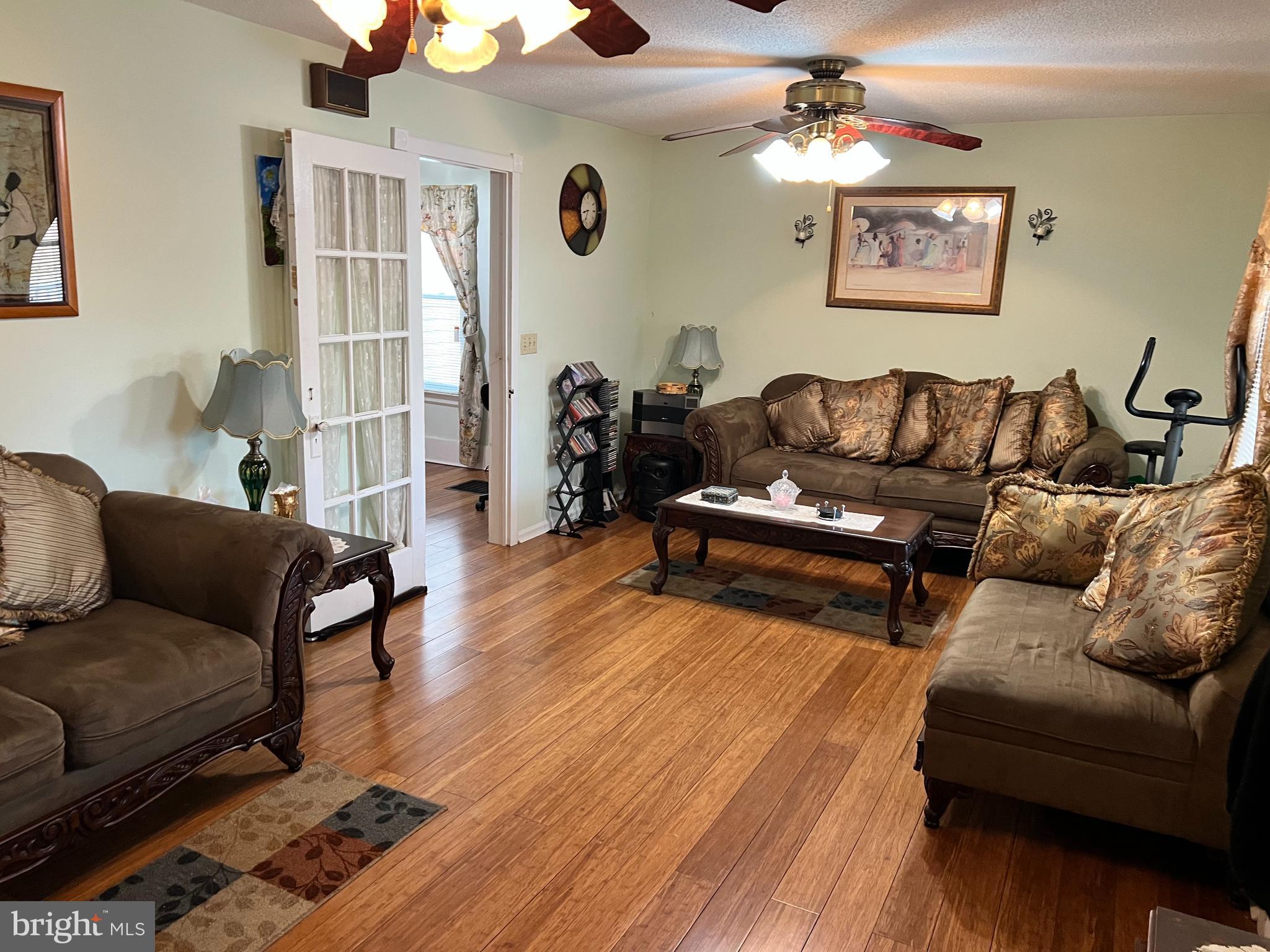 STOCKLEY CROSSING - Residential