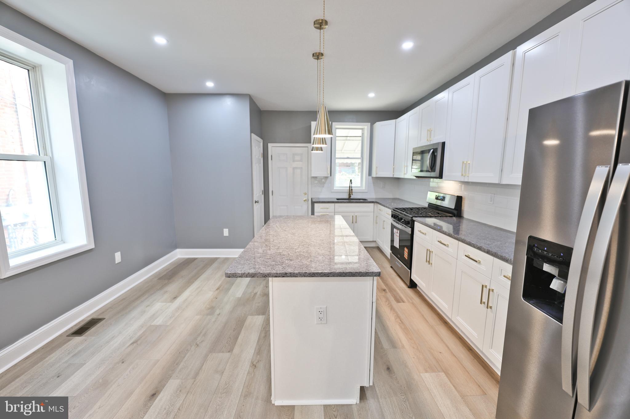 UNIVERSITY CITY - Residential