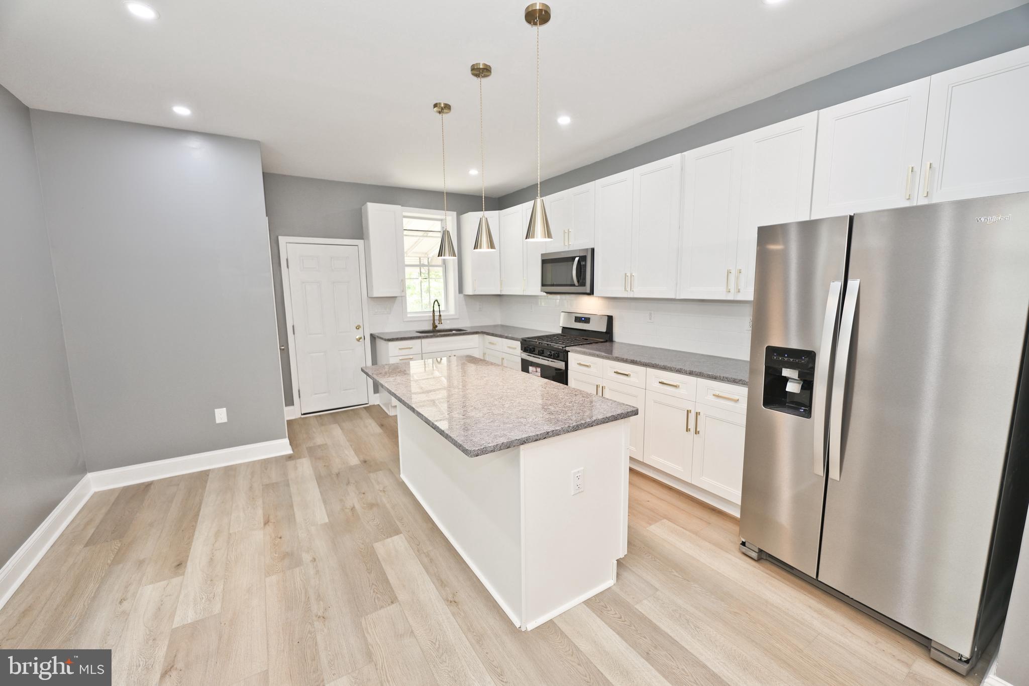 UNIVERSITY CITY - Residential