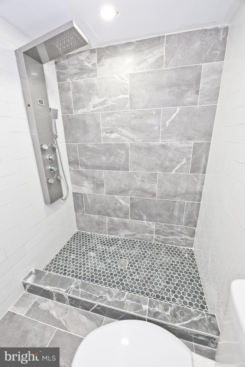 UNIVERSITY CITY - Residential