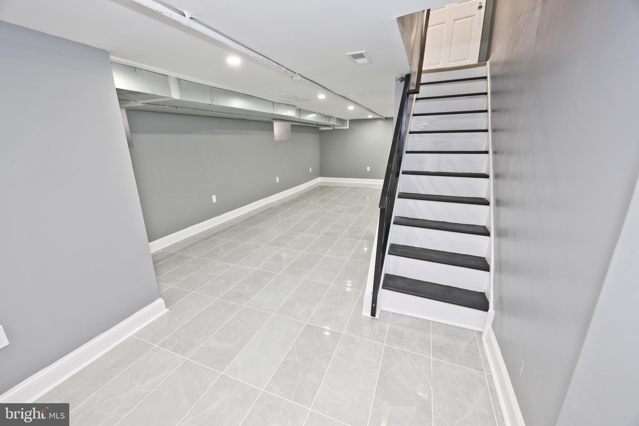 UNIVERSITY CITY - Residential