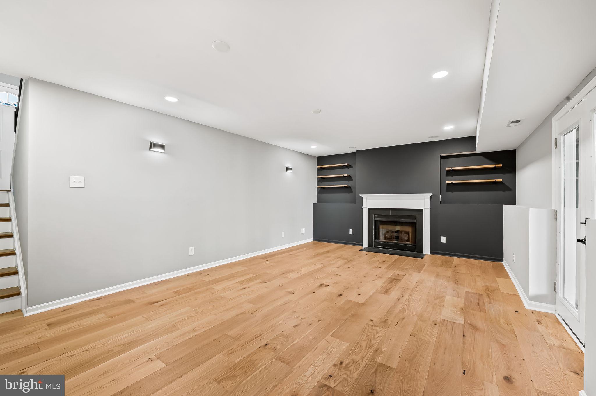 SENECA GARDENS - Residential