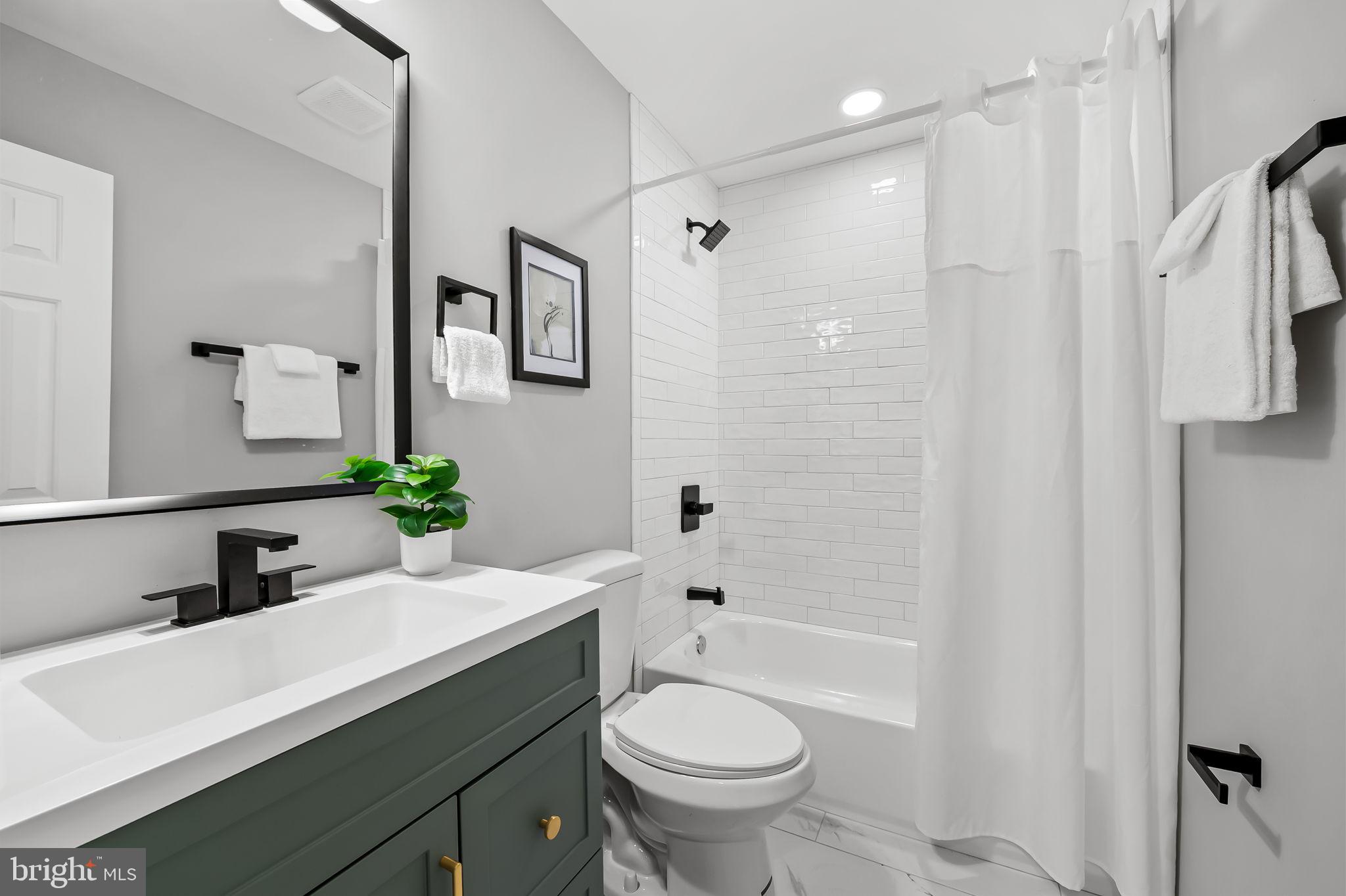 SENECA GARDENS - Residential