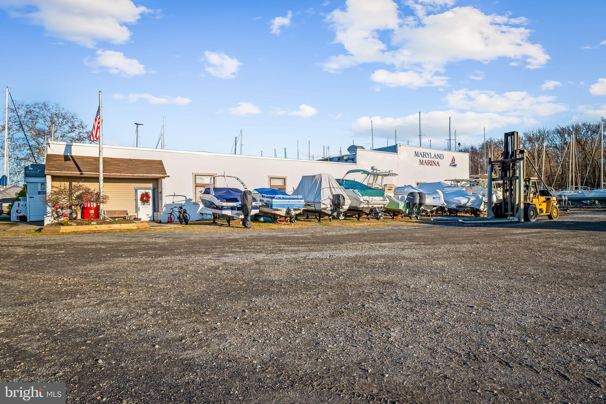 SENECA GARDENS - Residential