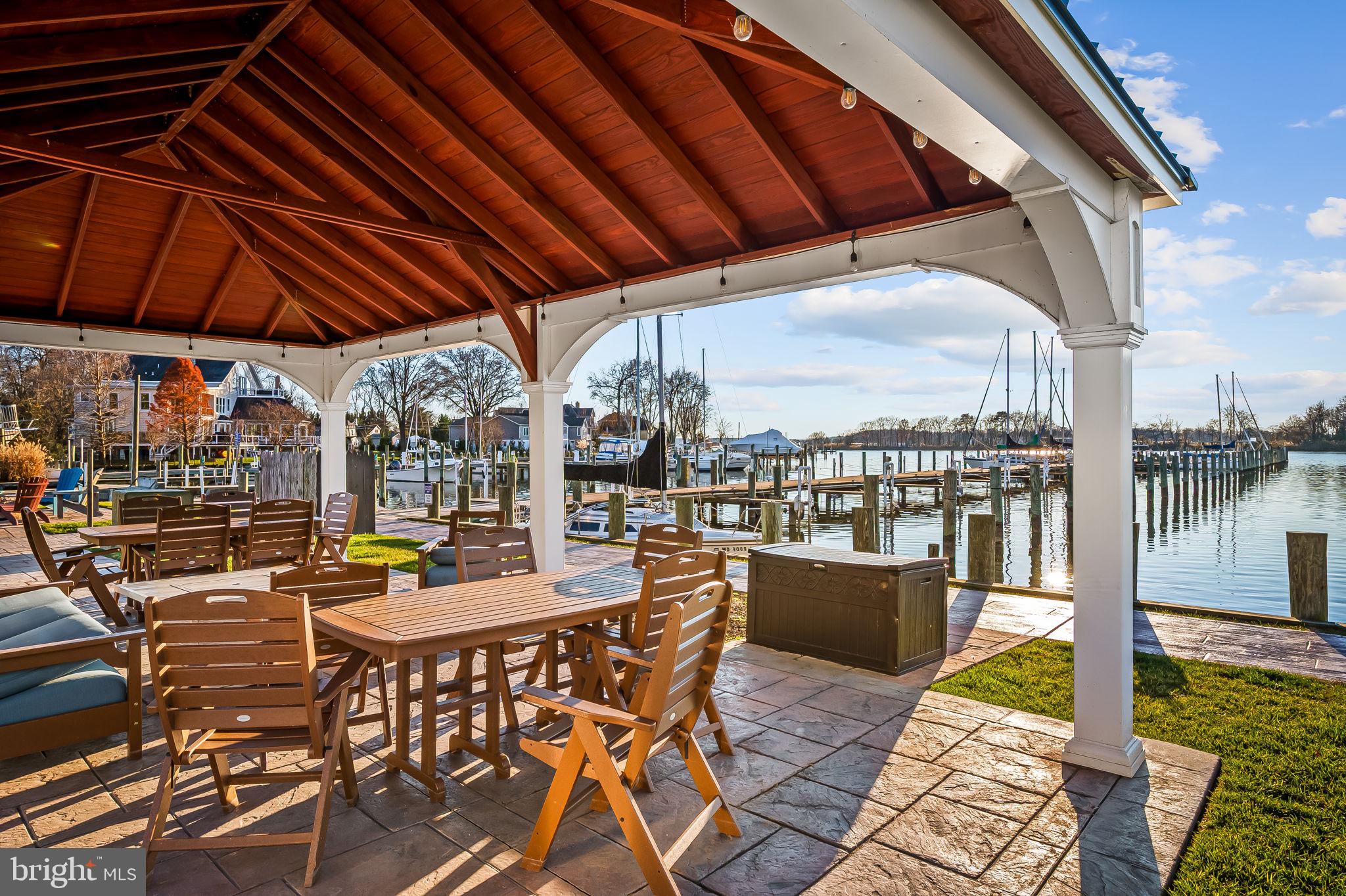 SENECA GARDENS - Residential