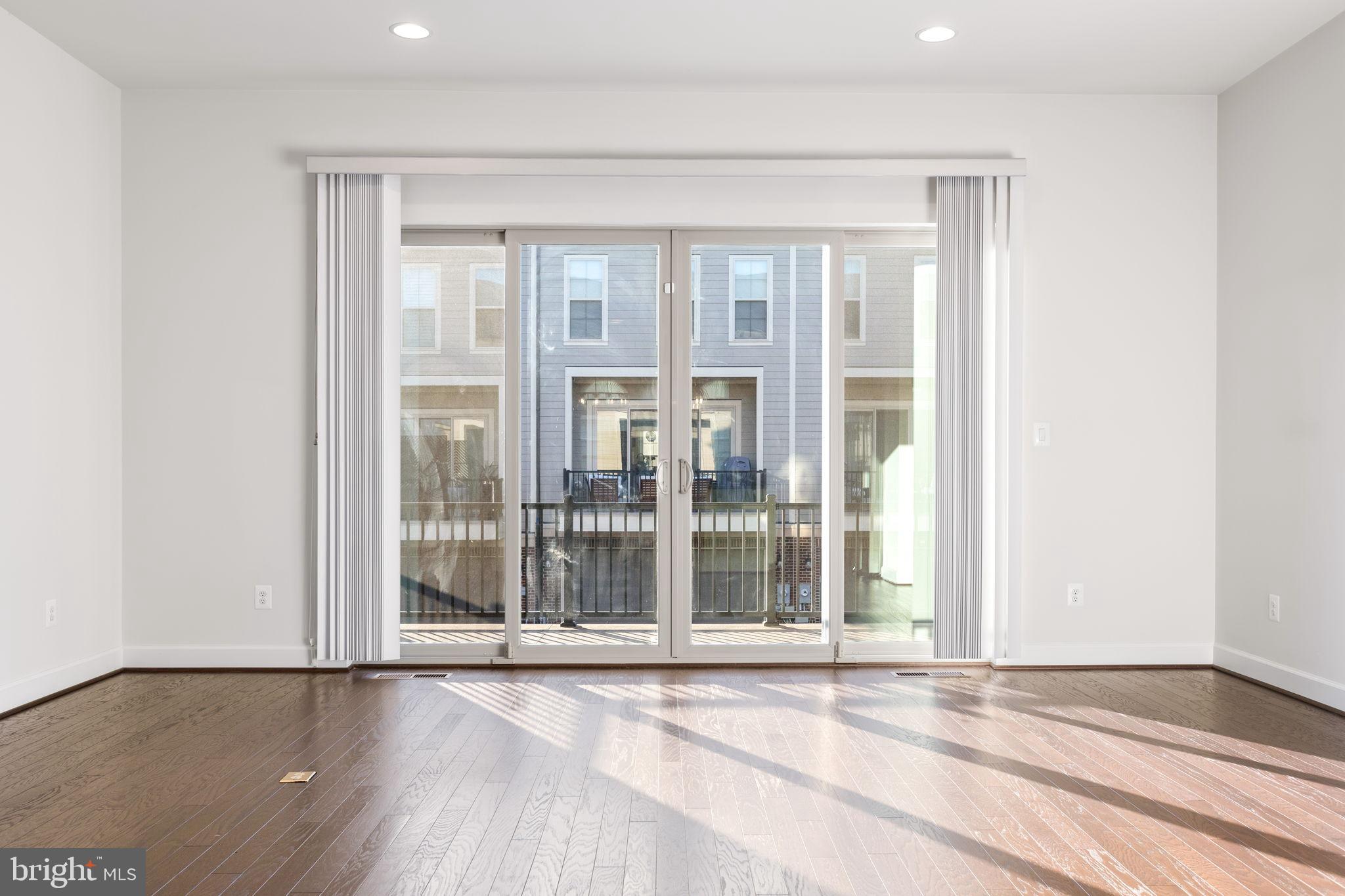 20692 GLENMONT TERRACE