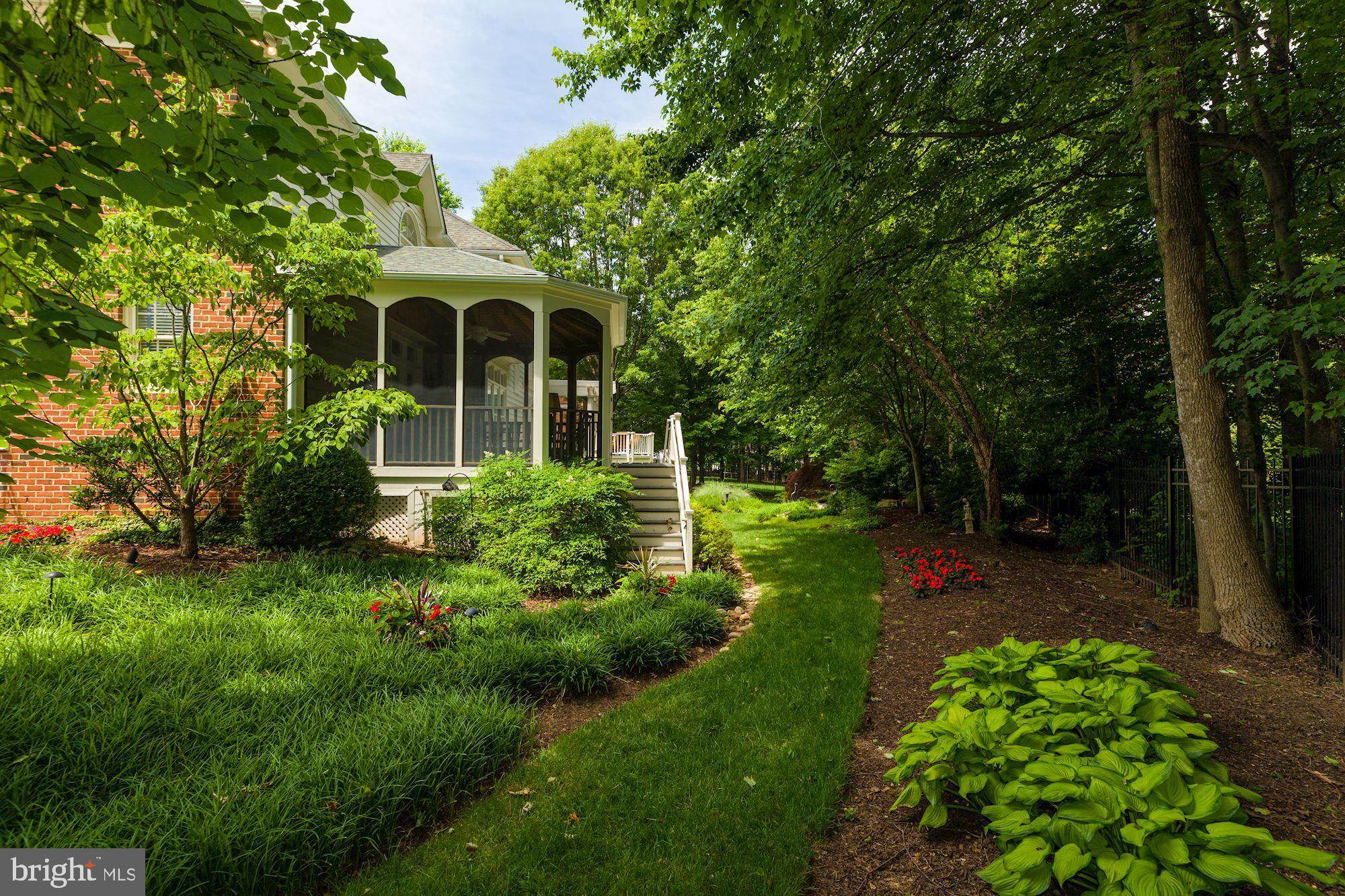 WINDSONG - Residential