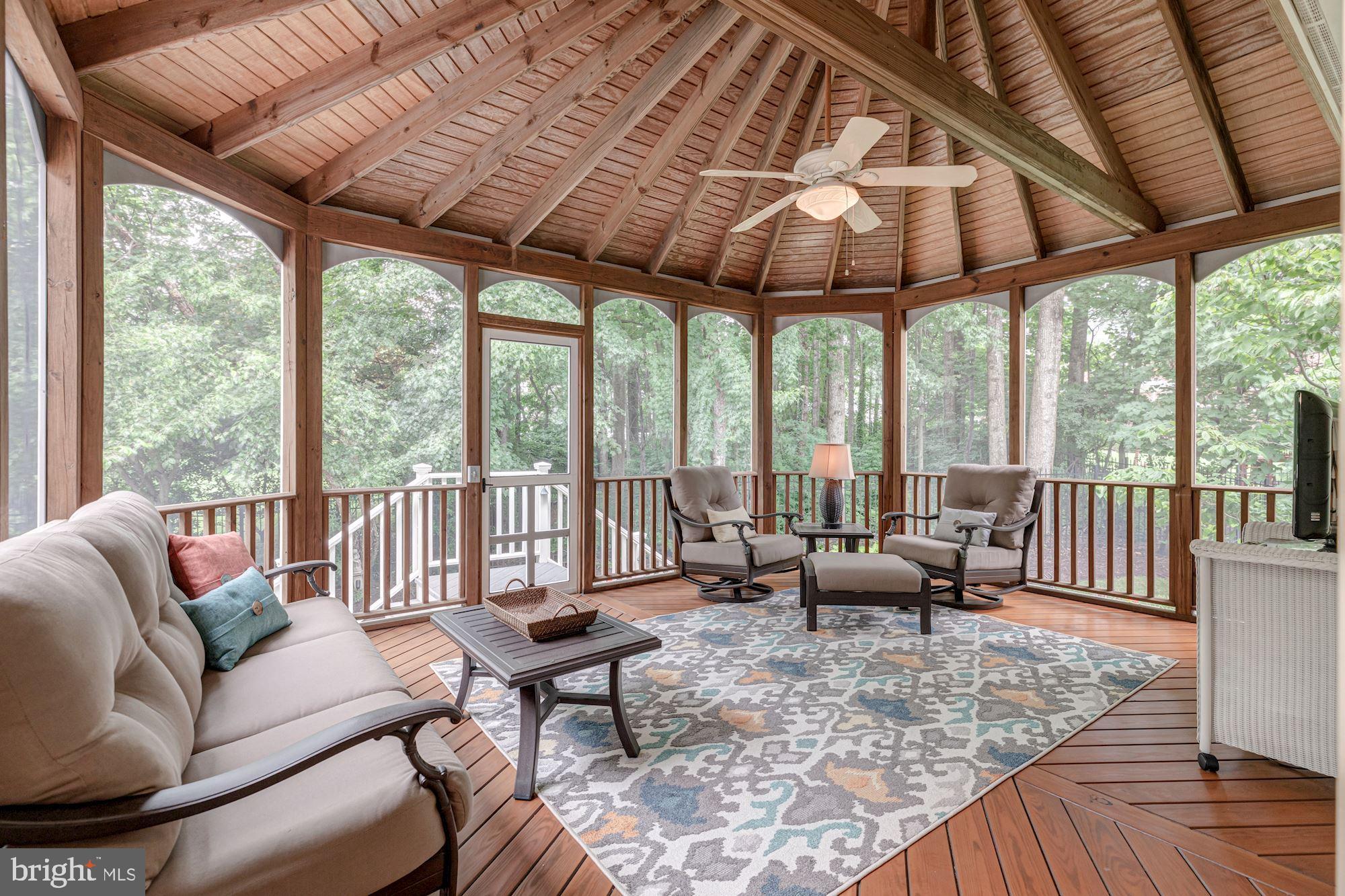 WINDSONG - Residential