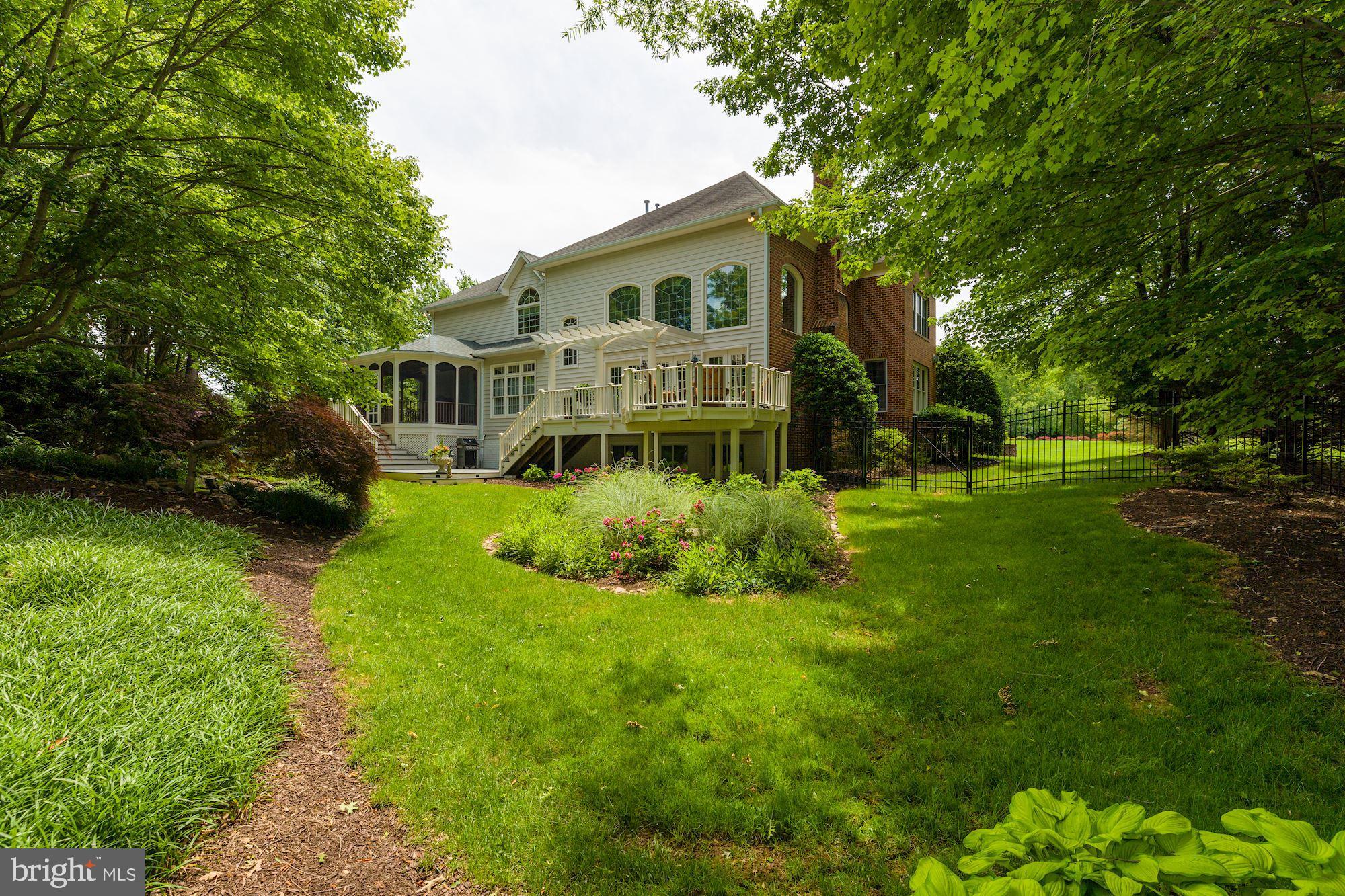 WINDSONG - Residential