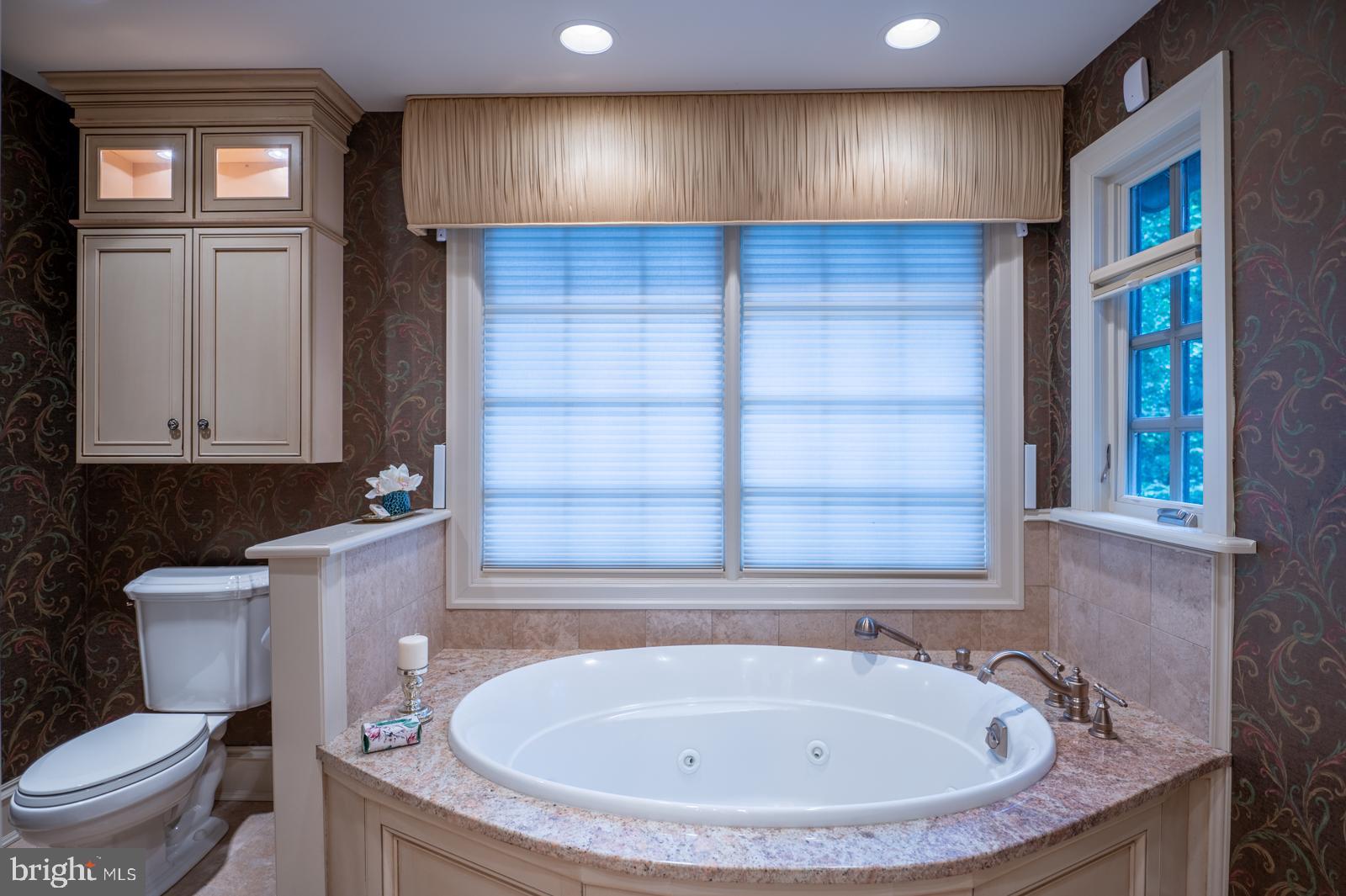 ASHWOOD MANOR - Residential