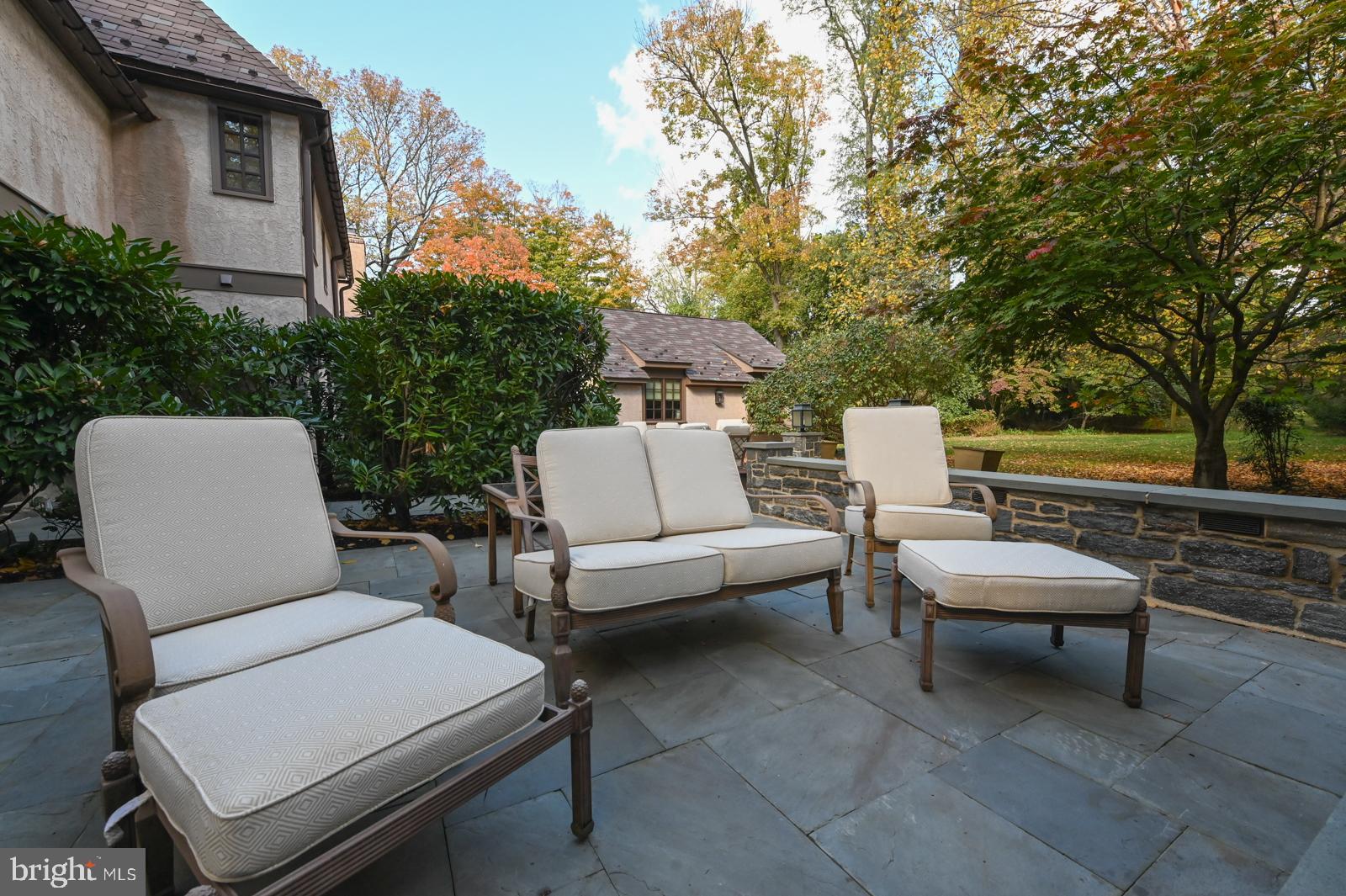 ASHWOOD MANOR - Residential