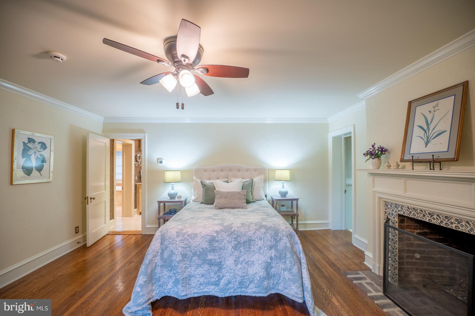 ASHWOOD MANOR - Residential