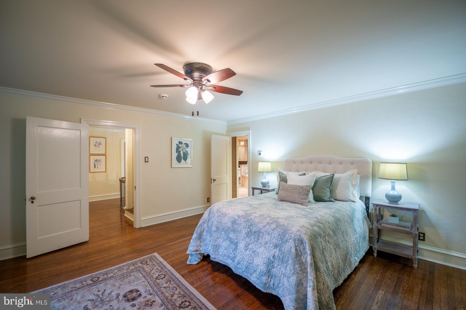 ASHWOOD MANOR - Residential