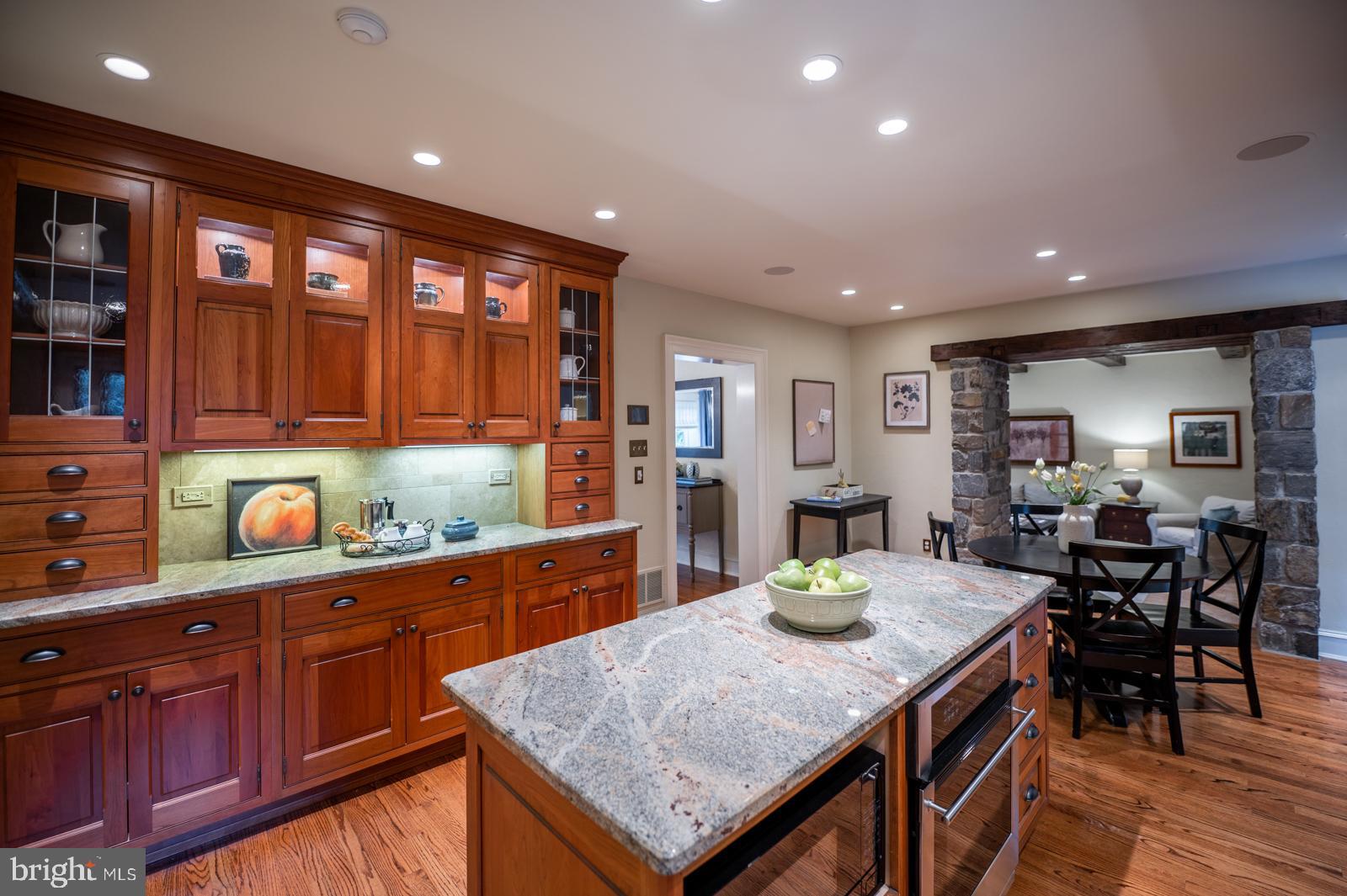 ASHWOOD MANOR - Residential